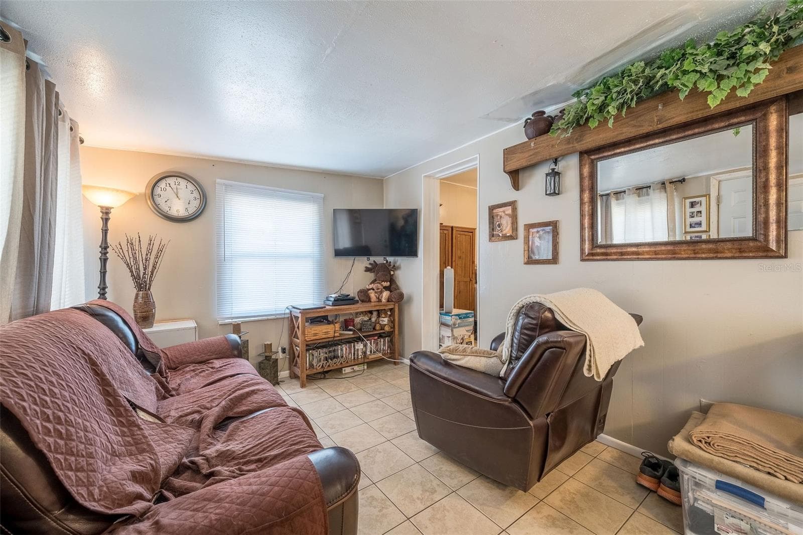 Unit 712 Living Room - 708 N SAINT CLAIR ABRAMS AVE, TAVARES