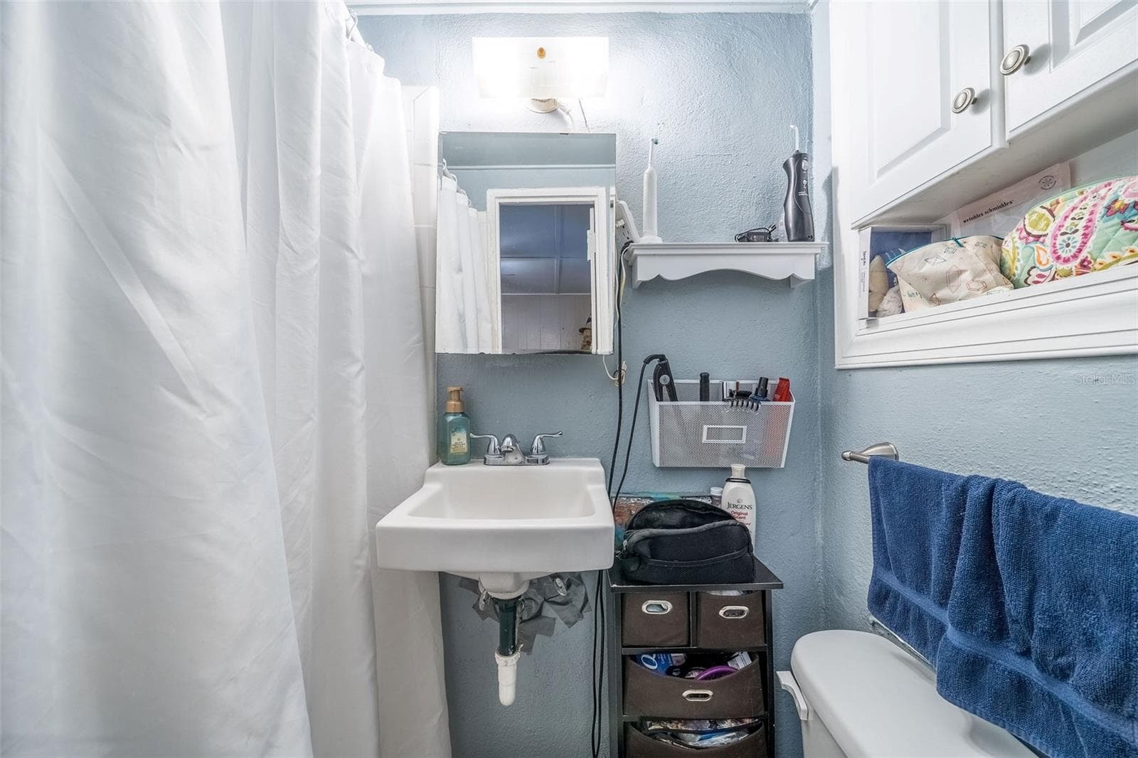 Unit 712 Bathroom 1 - 708 N SAINT CLAIR ABRAMS AVE, TAVARES