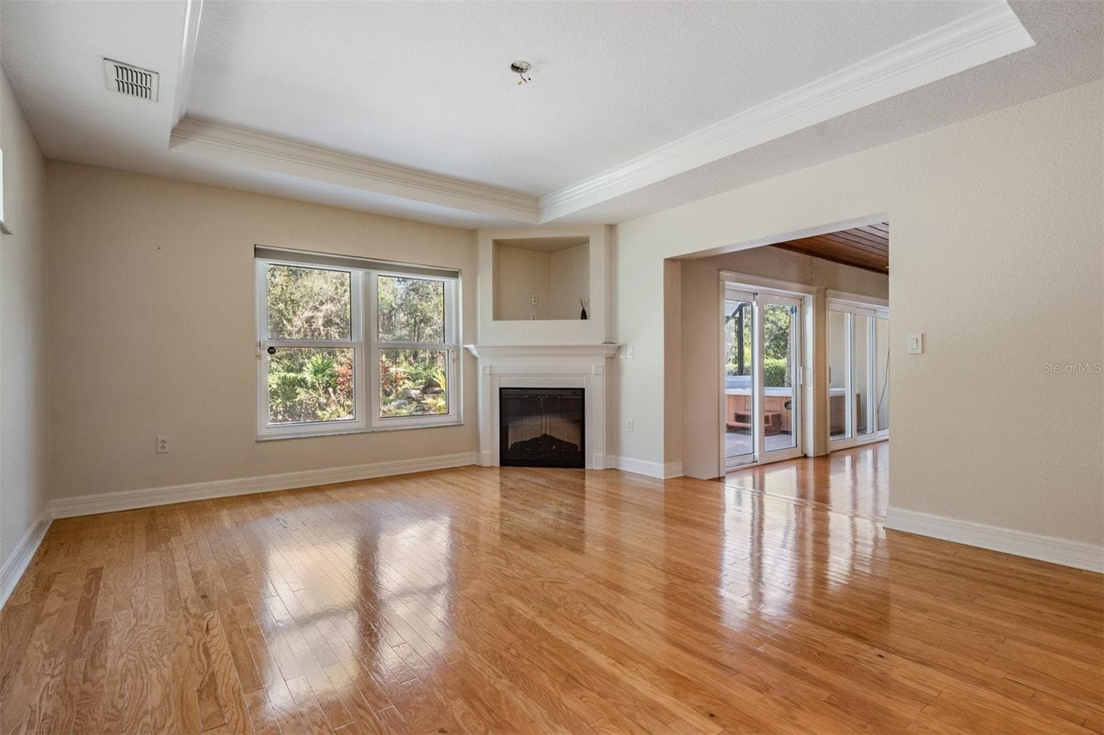 Family room/leisure room or Formal dining room with fireplace@ - 10133 COLLAR DR, SAN ANTONIO