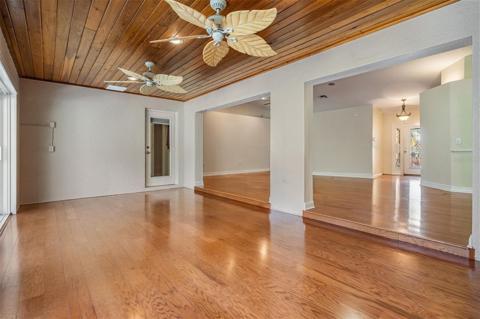 Single Family Residence at 10133 COLLAR DR, SAN ANTONIO, photo 33 of 99