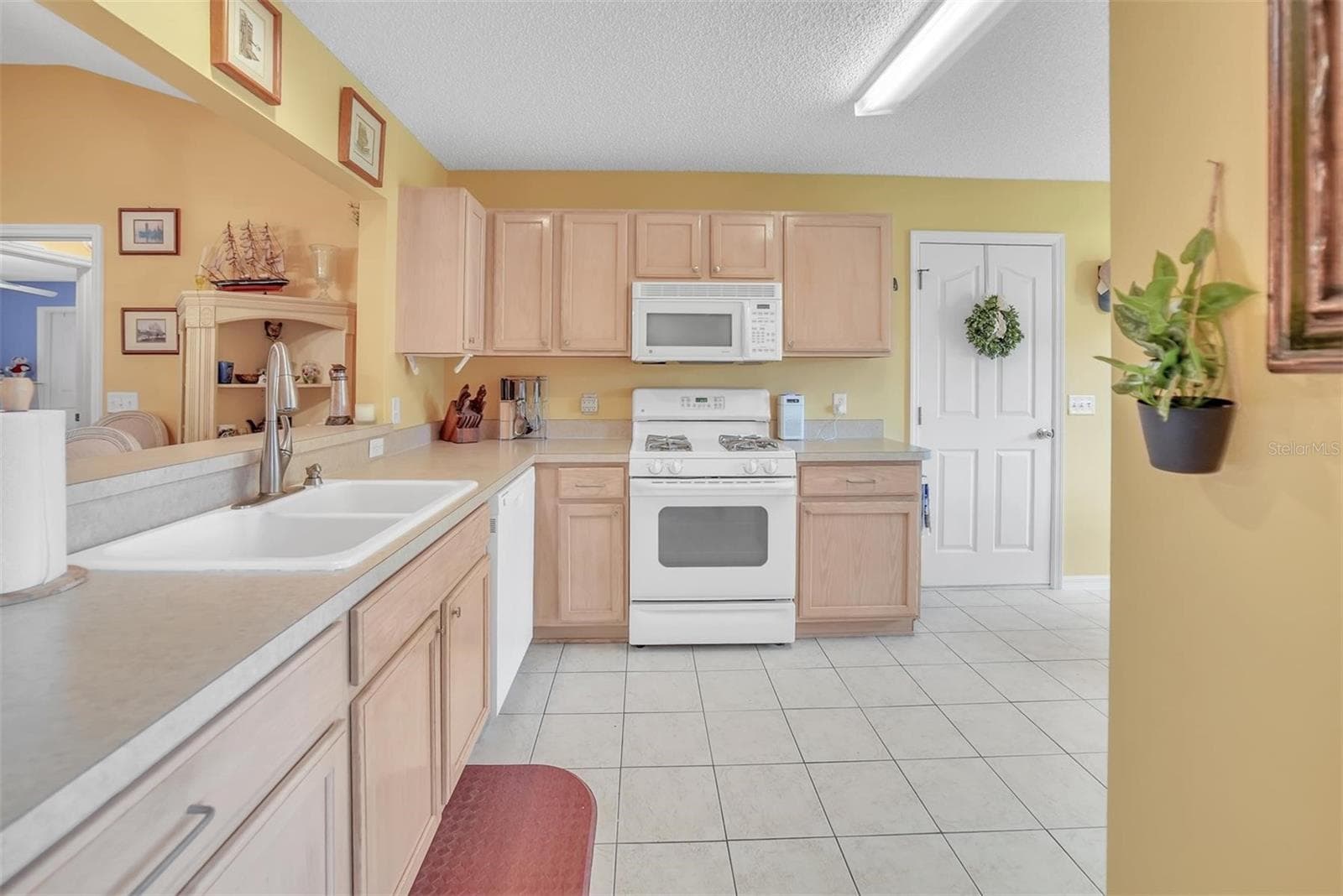 Single Family Residence at 8371 SE 168TH TRINITY PL, THE VILLAGES, photo 9 of 26