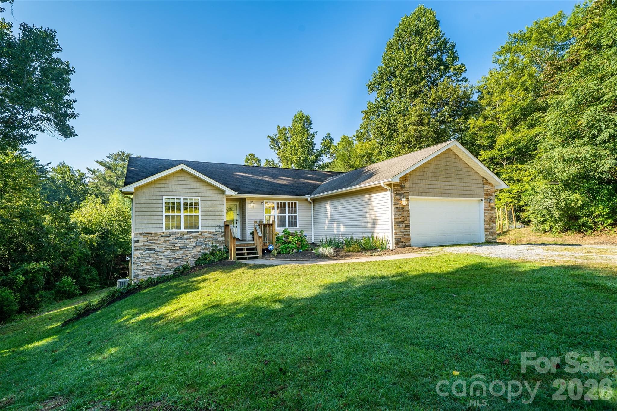 Single Family Residence at Hendersonville, photo 2 of 44