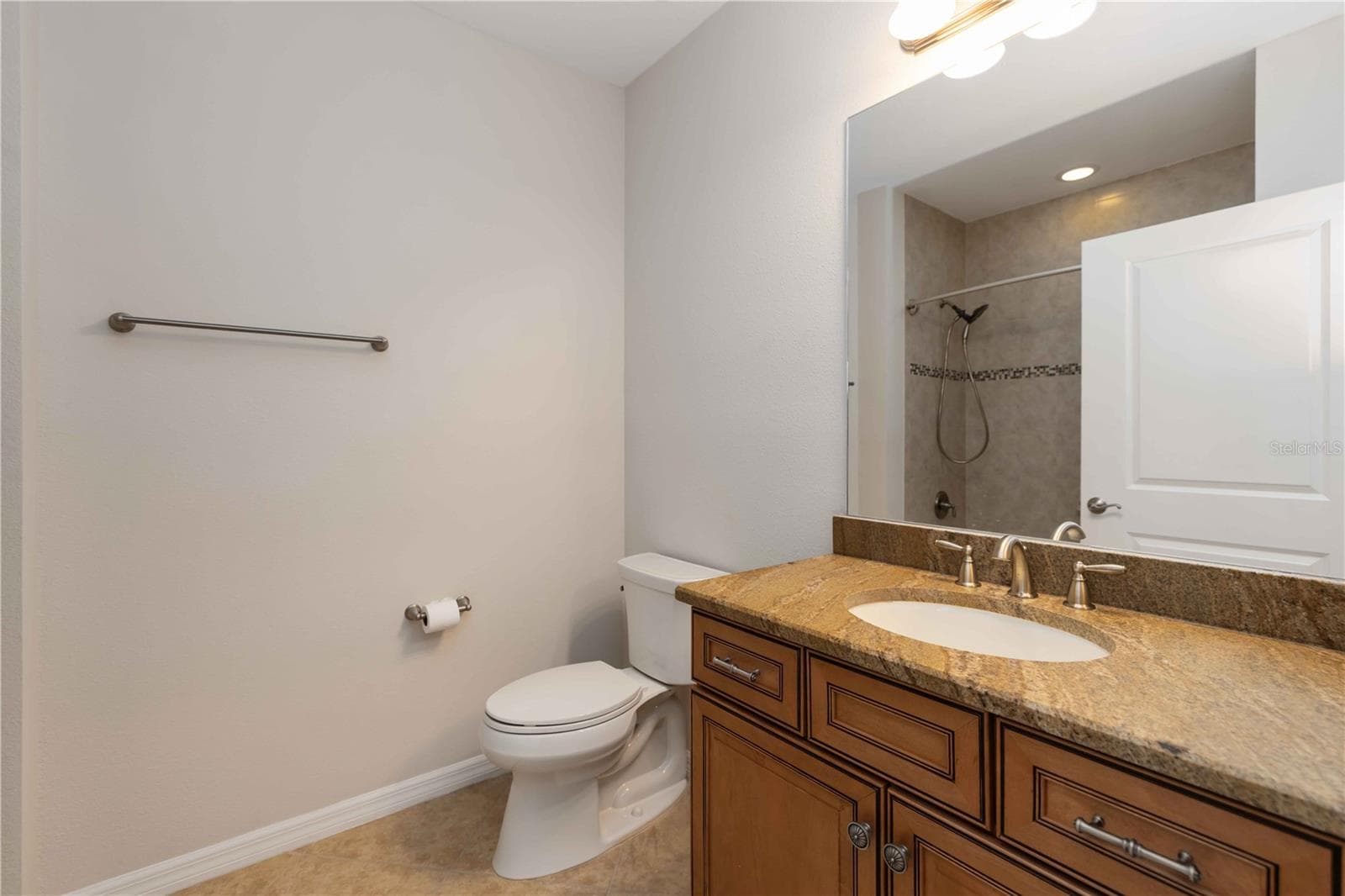 Guest Bathroom - 1264 RIVERSCAPE ST #B, BRADENTON
