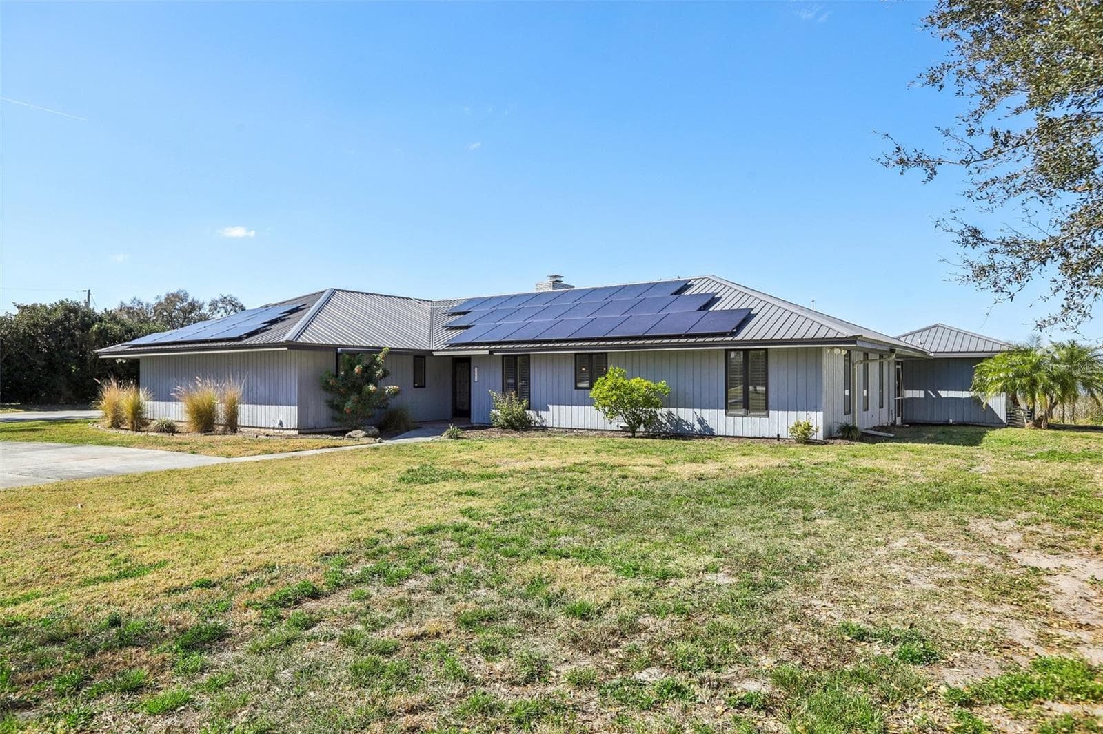 Single Family Residence at 3050 CRUMP RD, WINTER HAVEN, photo 4 of 98