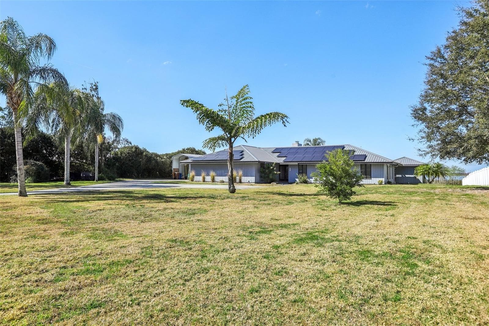 Single Family Residence at 3050 CRUMP RD, WINTER HAVEN, photo 5 of 98