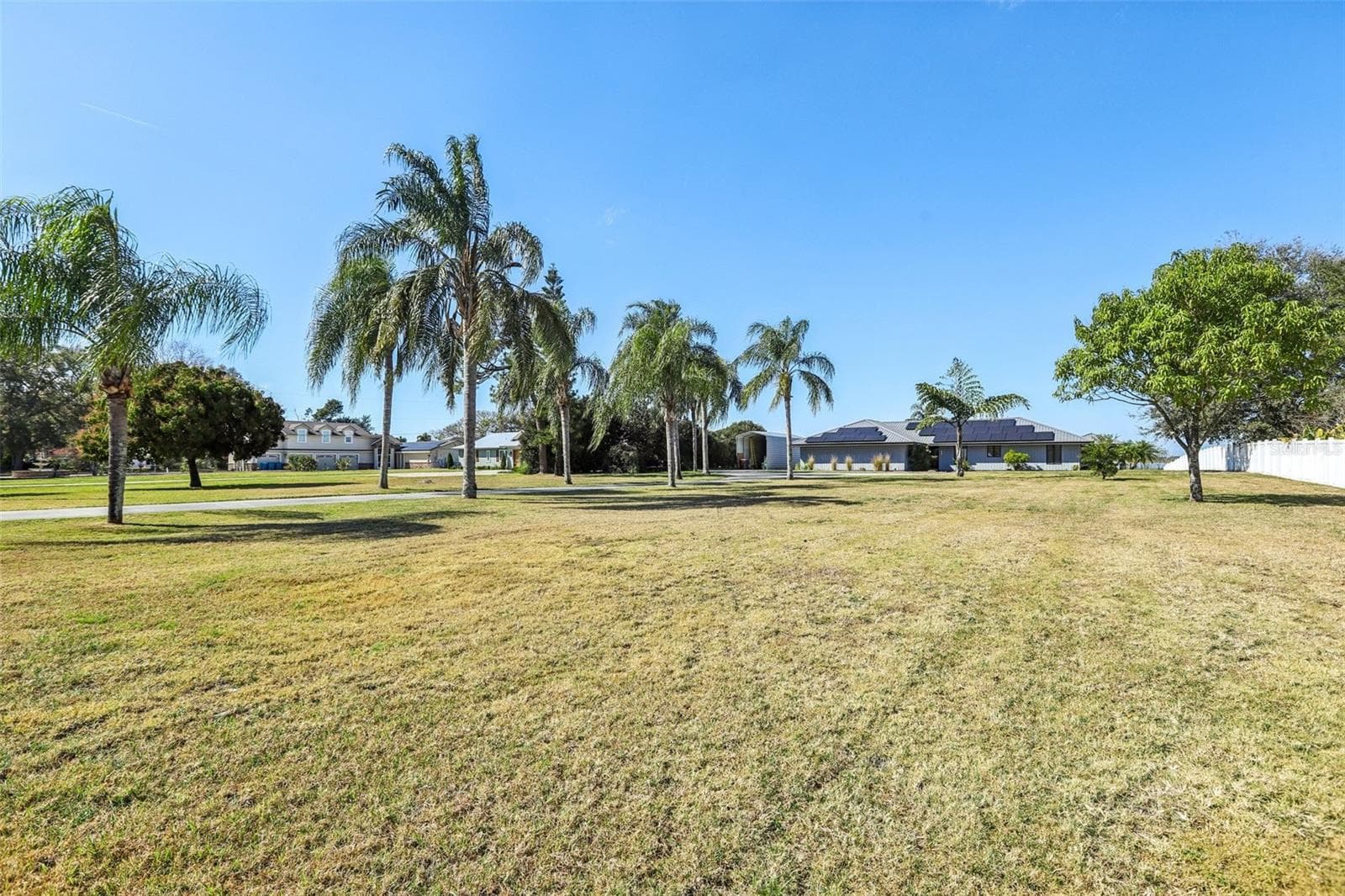 Single Family Residence at 3050 CRUMP RD, WINTER HAVEN, photo 9 of 98