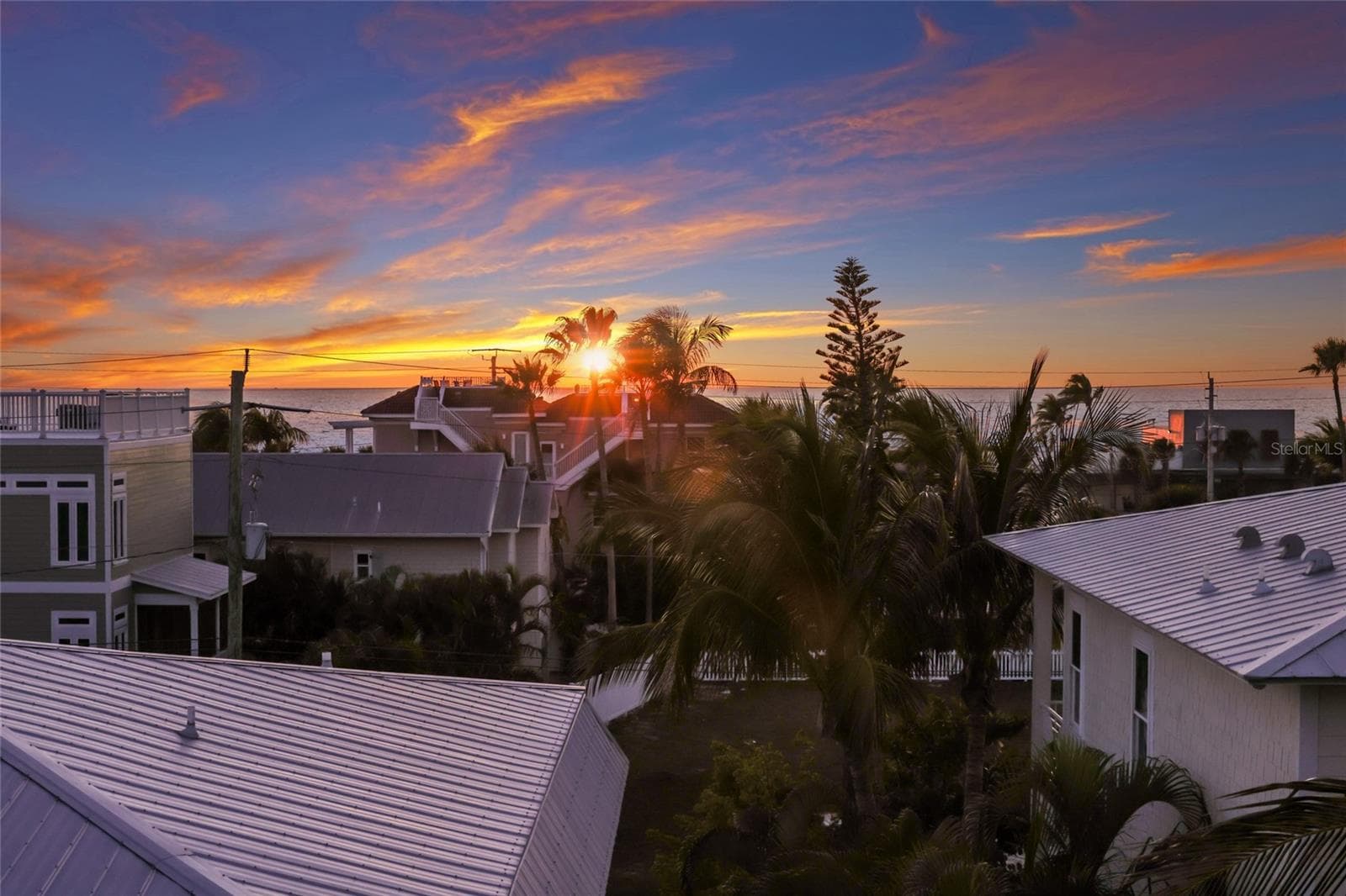 Single Family Residence at 206 CHURCH AVE, BRADENTON BEACH, photo 7 of 99
