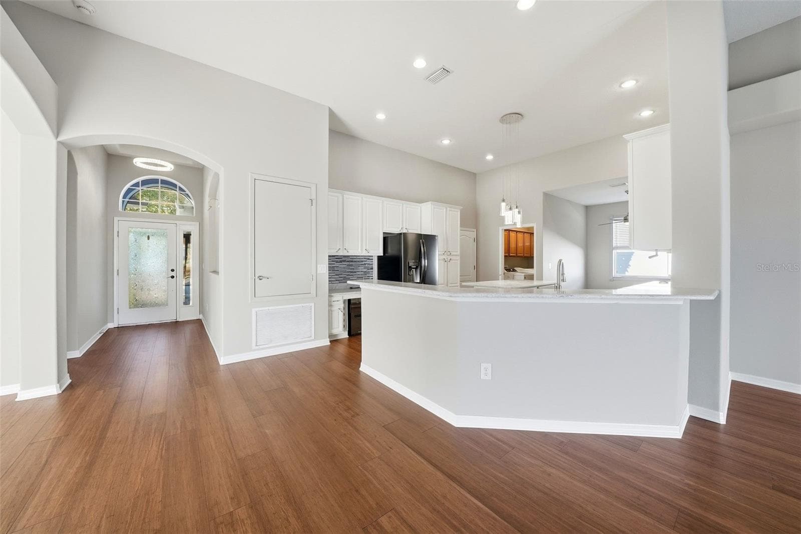 Single Family Residence at 13230 GRAHAM YARDEN DR, RIVERVIEW, photo 6 of 41