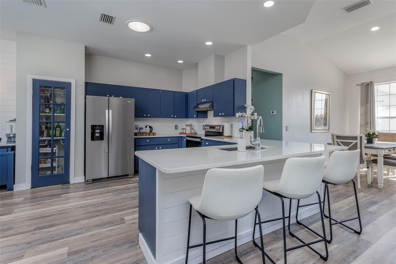 Single Family Residence at 4740 N CRESTLINE DR, BEVERLY HILLS, photo 12 of 44