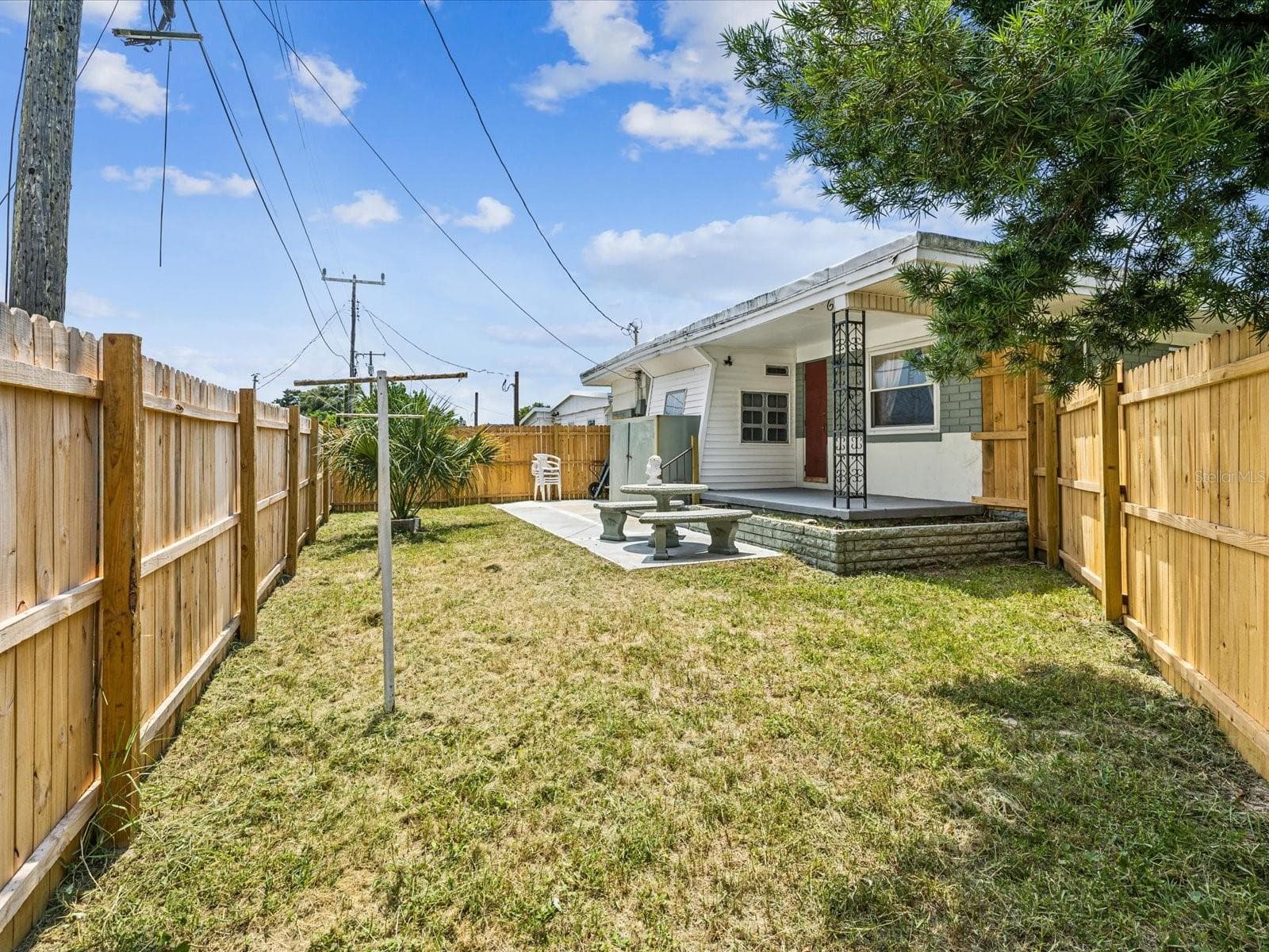 Mobile Home at 1940 SHADY COVE DR, HOLIDAY, photo 2 of 27