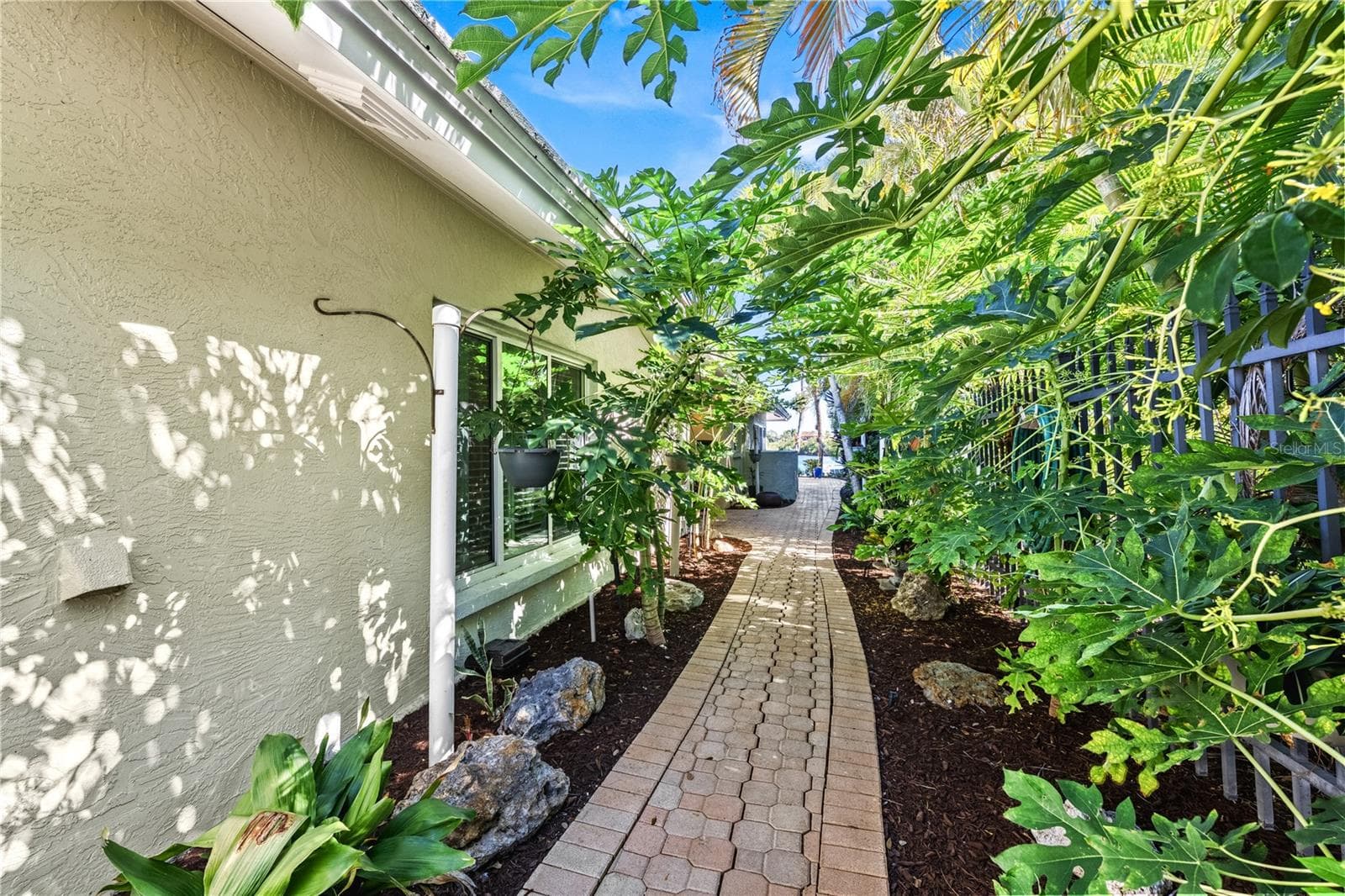 Condominium at 1320 MOONMIST DR #B-11, SARASOTA, photo 5 of 65