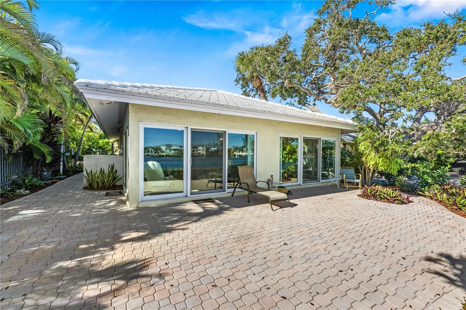 Condominium at 1320 MOONMIST DR #B-11, SARASOTA, photo 10 of 65