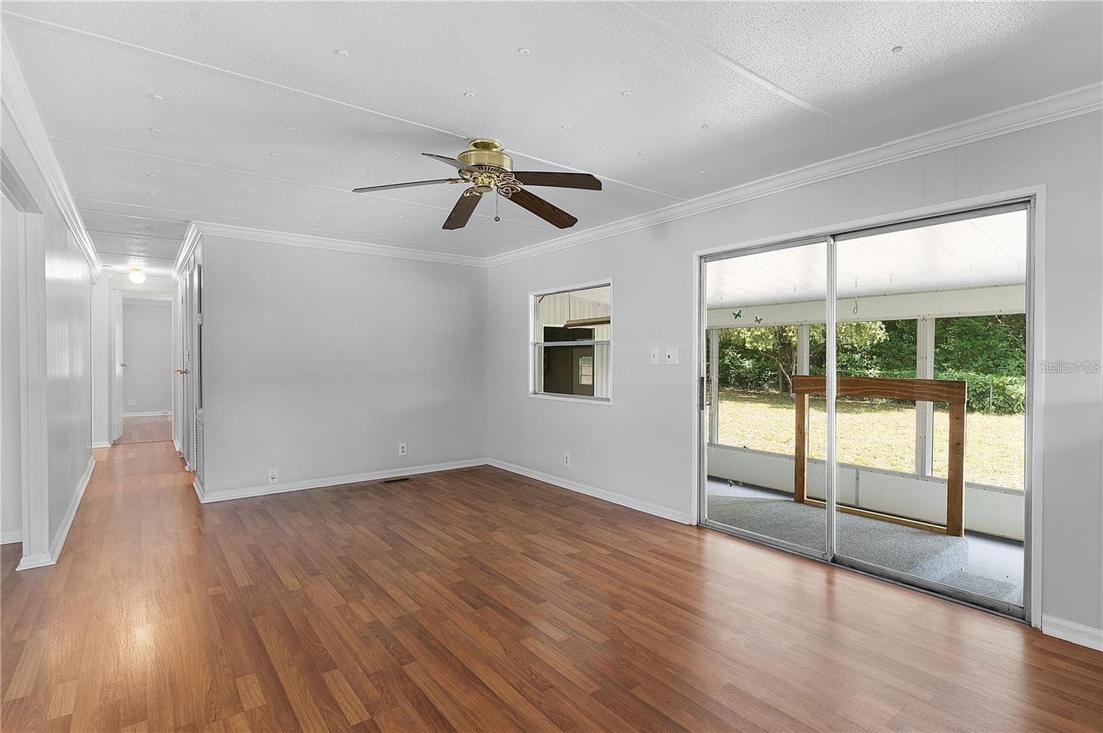 Manufactured Home at 302 IVANHOE CIR, LADY LAKE, photo 12 of 32