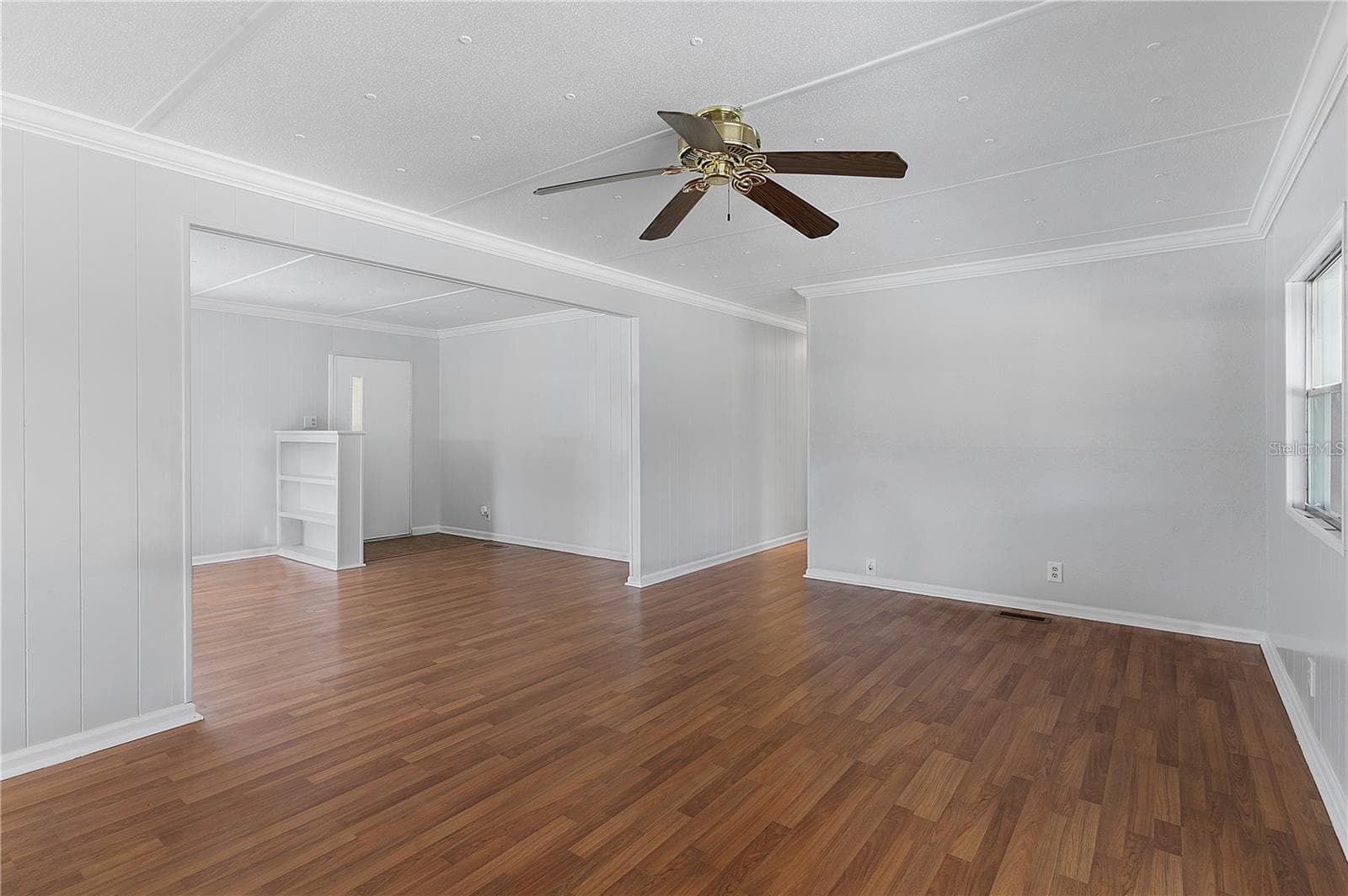 Manufactured Home at 302 IVANHOE CIR, LADY LAKE, photo 13 of 32