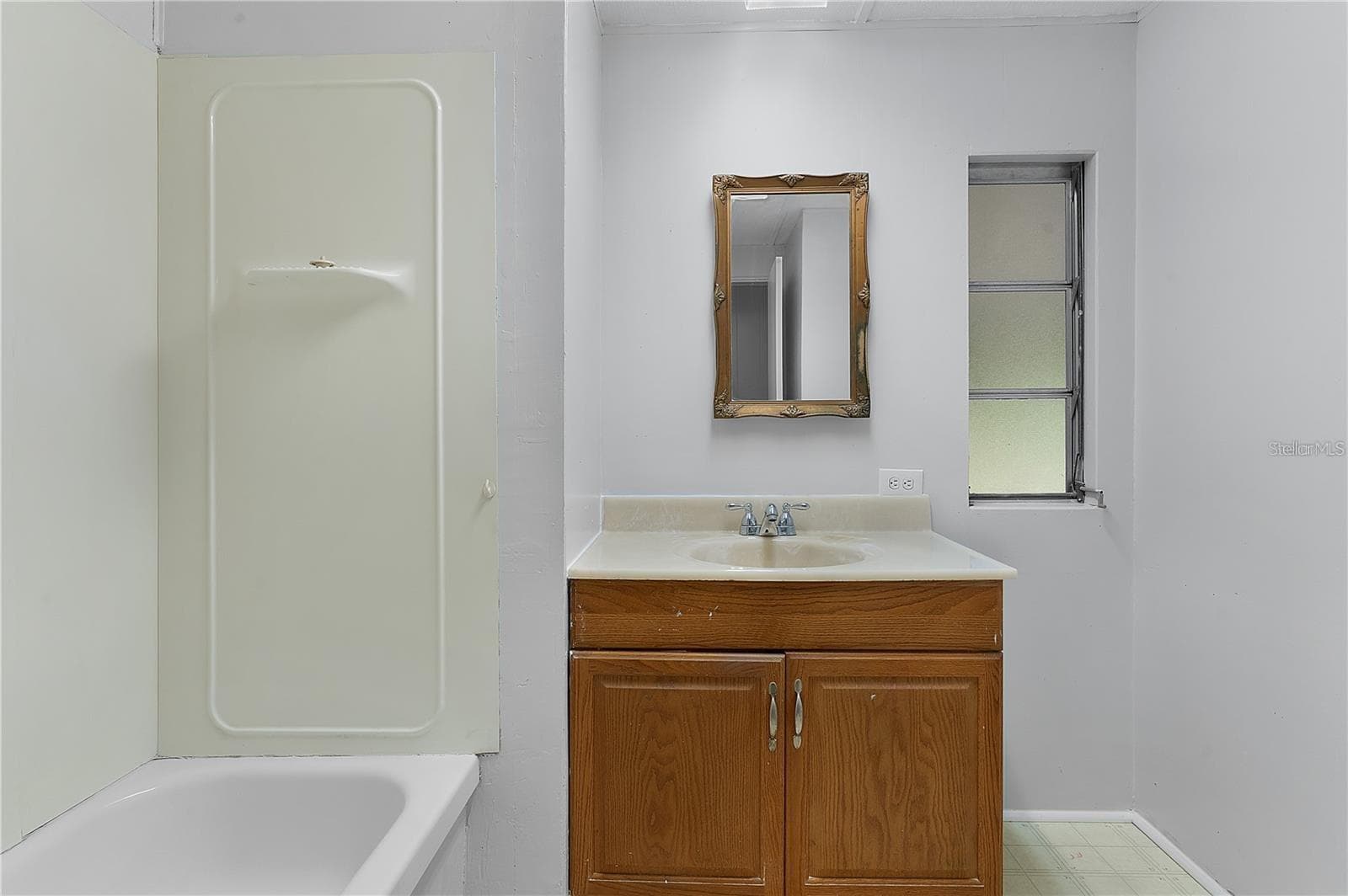Manufactured Home at 302 IVANHOE CIR, LADY LAKE, photo 18 of 32