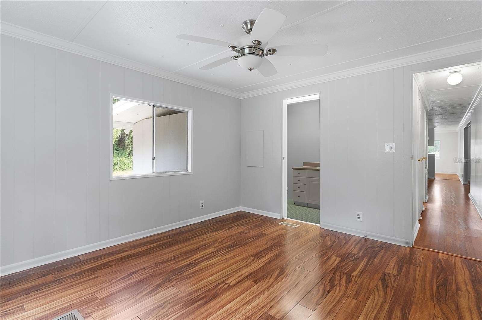 Manufactured Home at 302 IVANHOE CIR, LADY LAKE, photo 22 of 32