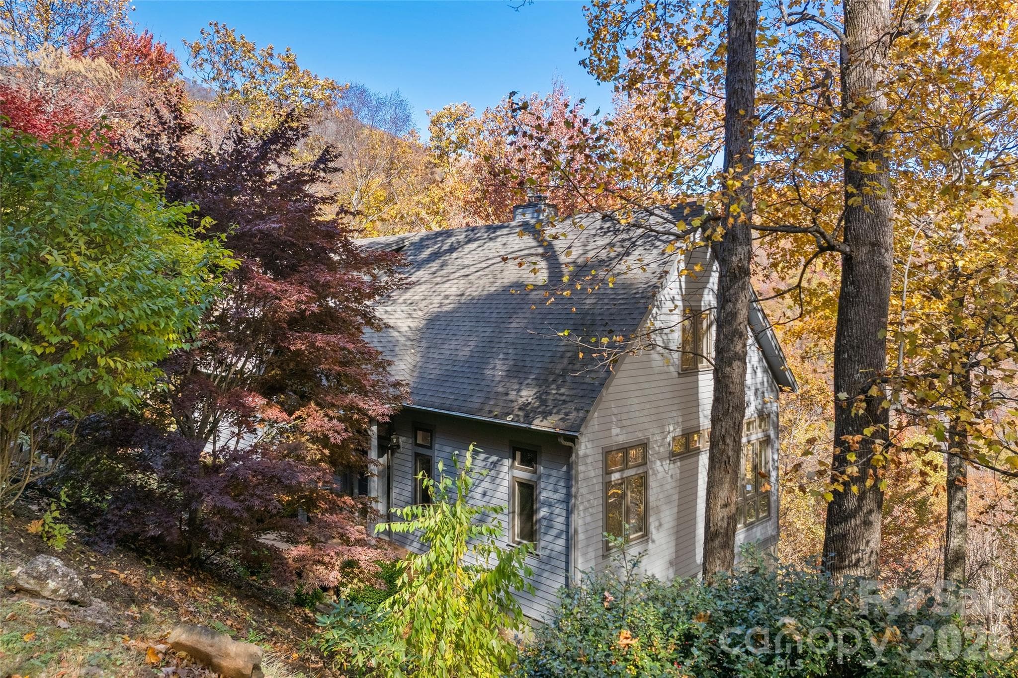 Single Family Residence at 33 Great Aspen Way, Black Mountain, photo 4 of 48