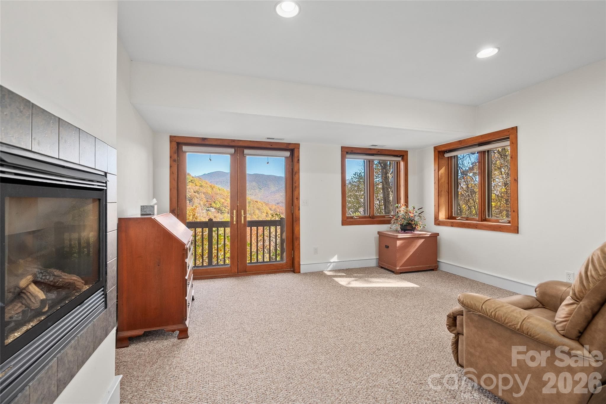 Single Family Residence at 33 Great Aspen Way, Black Mountain, photo 34 of 48