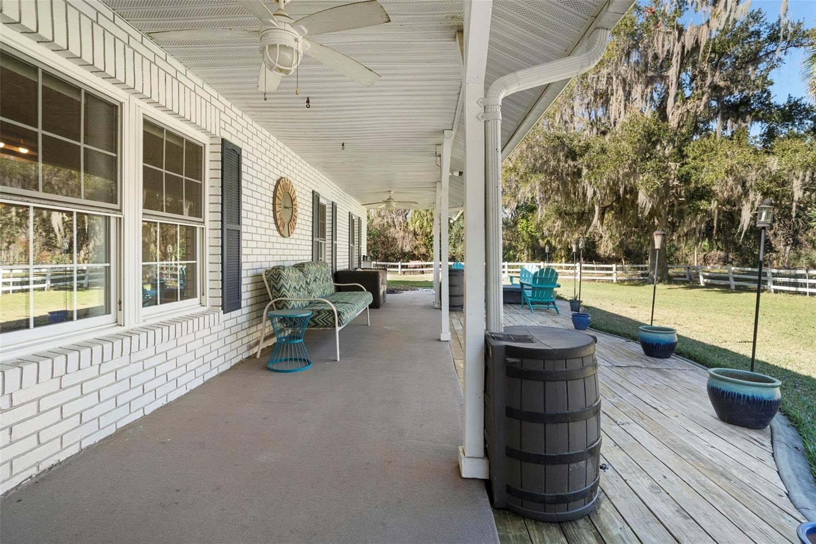 Front porch - 3080 RAGIS RD, EDGEWATER
