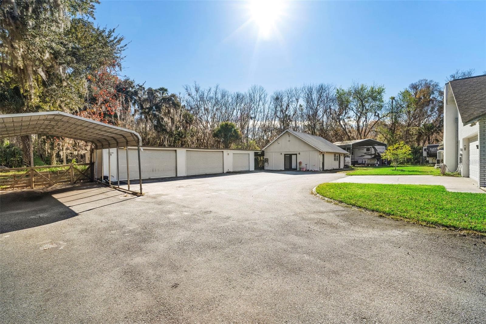 Carport for boat or RV - 3080 RAGIS RD, EDGEWATER