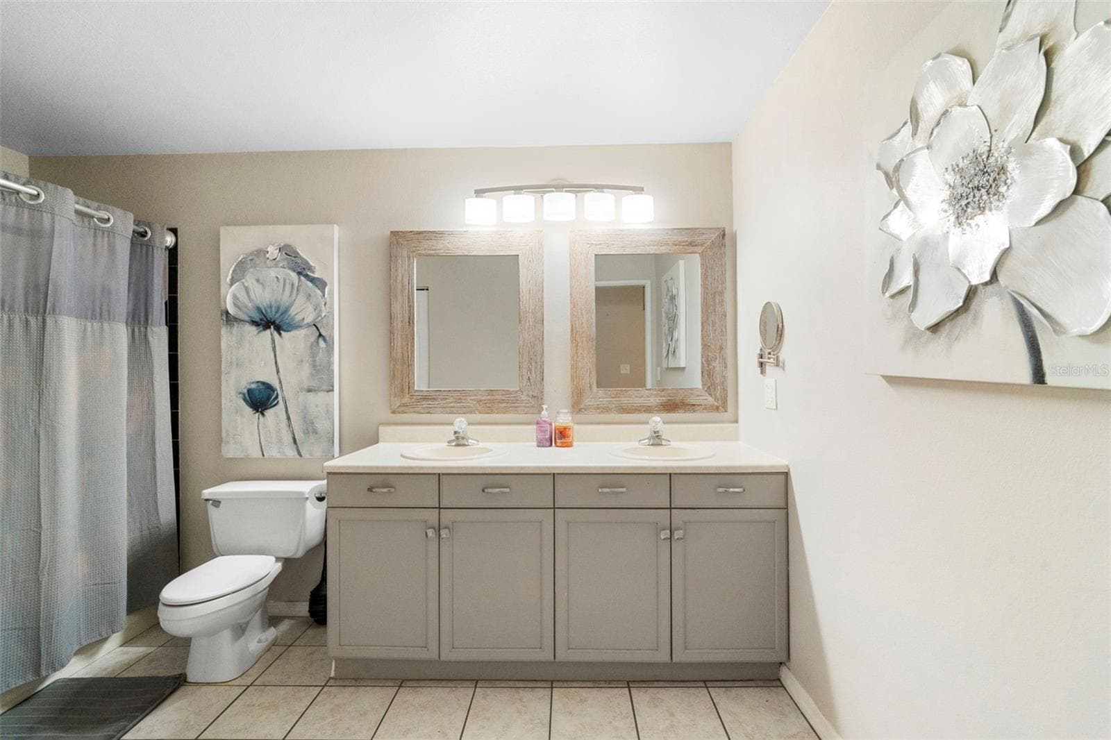 Primary Bathroom - 3080 RAGIS RD, EDGEWATER