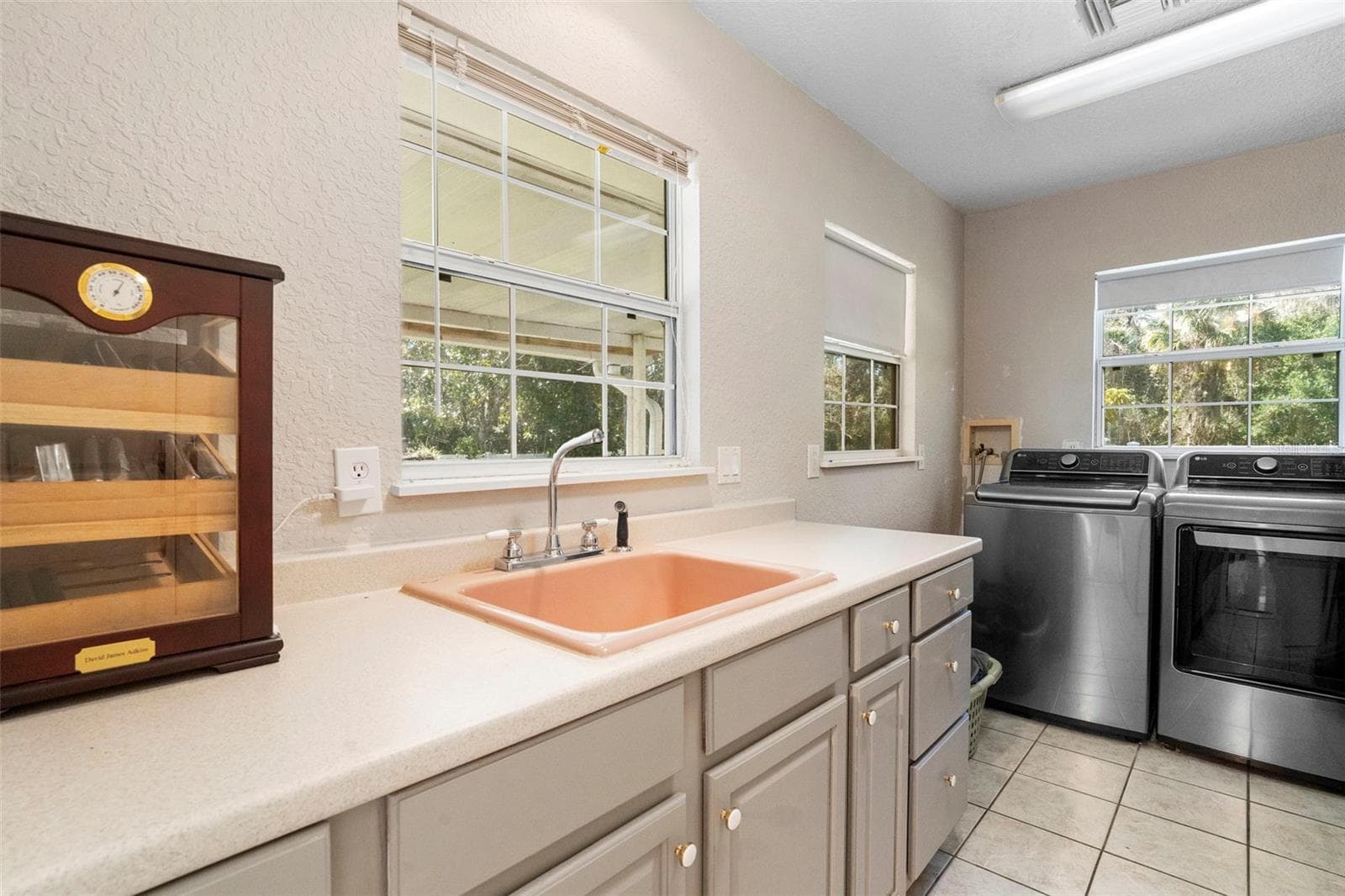 Laundry room - 3080 RAGIS RD, EDGEWATER