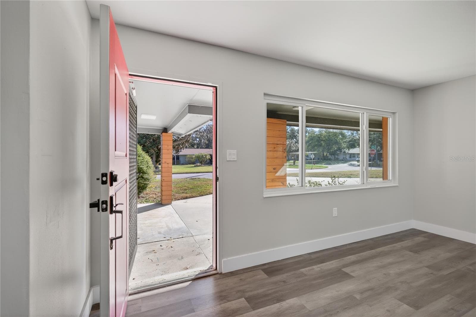 Welcome Home - 1503 CANAL CT, TAVARES