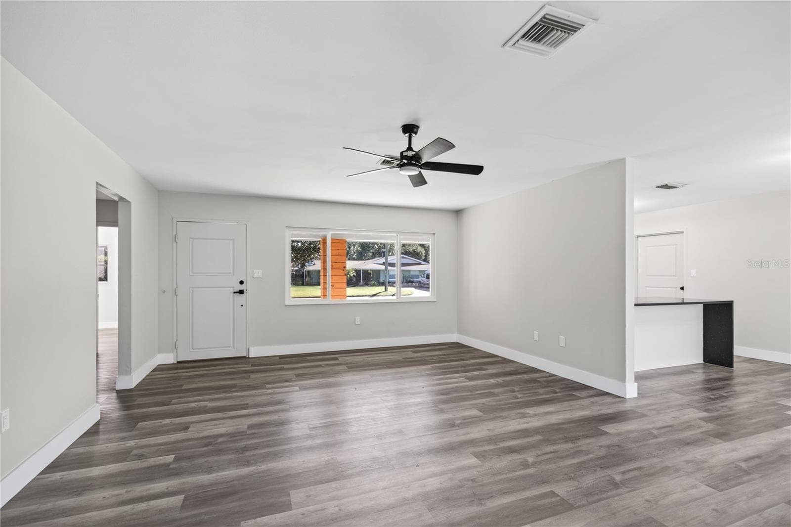 Living room - 1503 CANAL CT, TAVARES