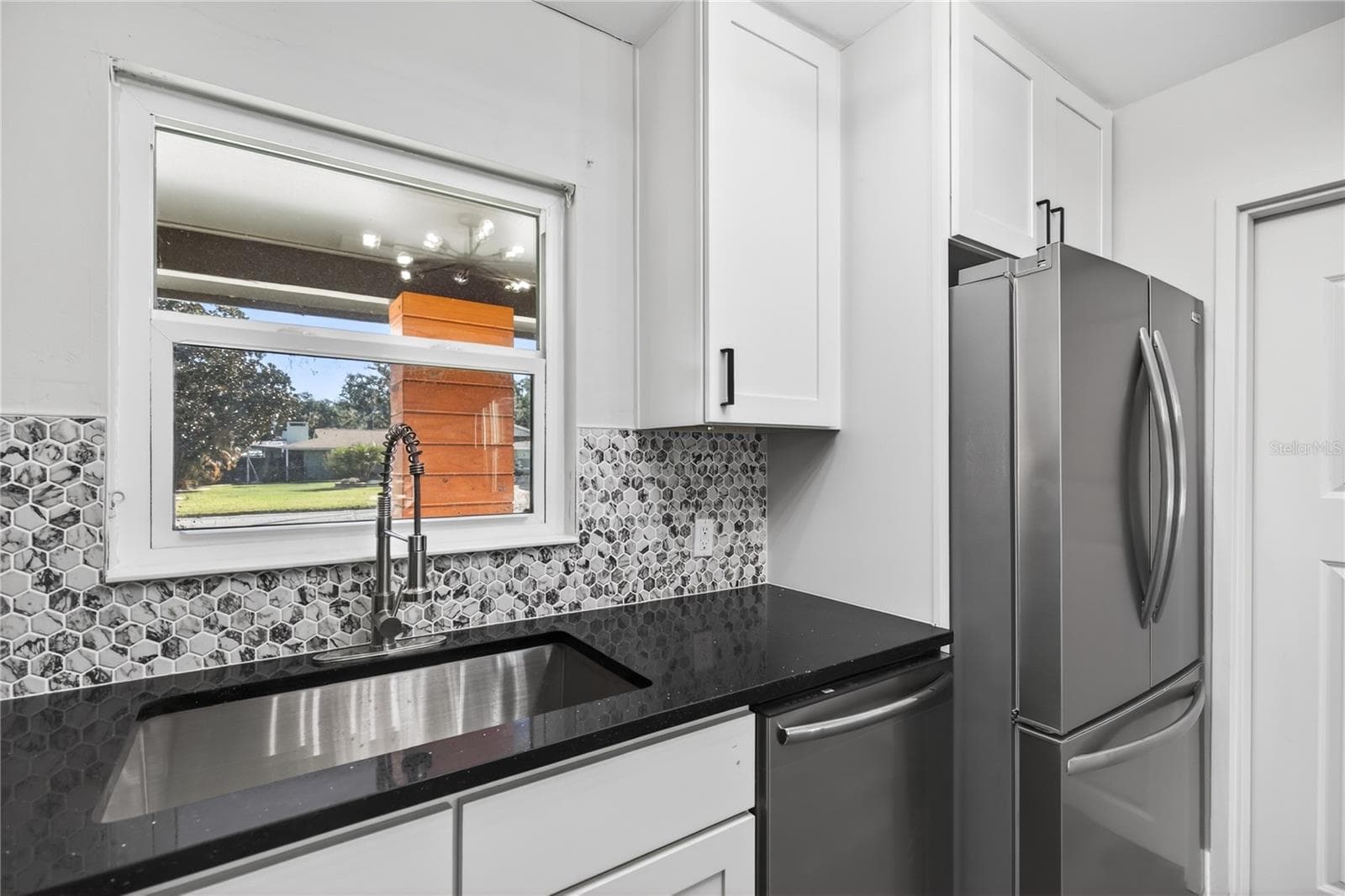 Single Family Residence at 1503 CANAL CT, TAVARES, photo 13 of 43
