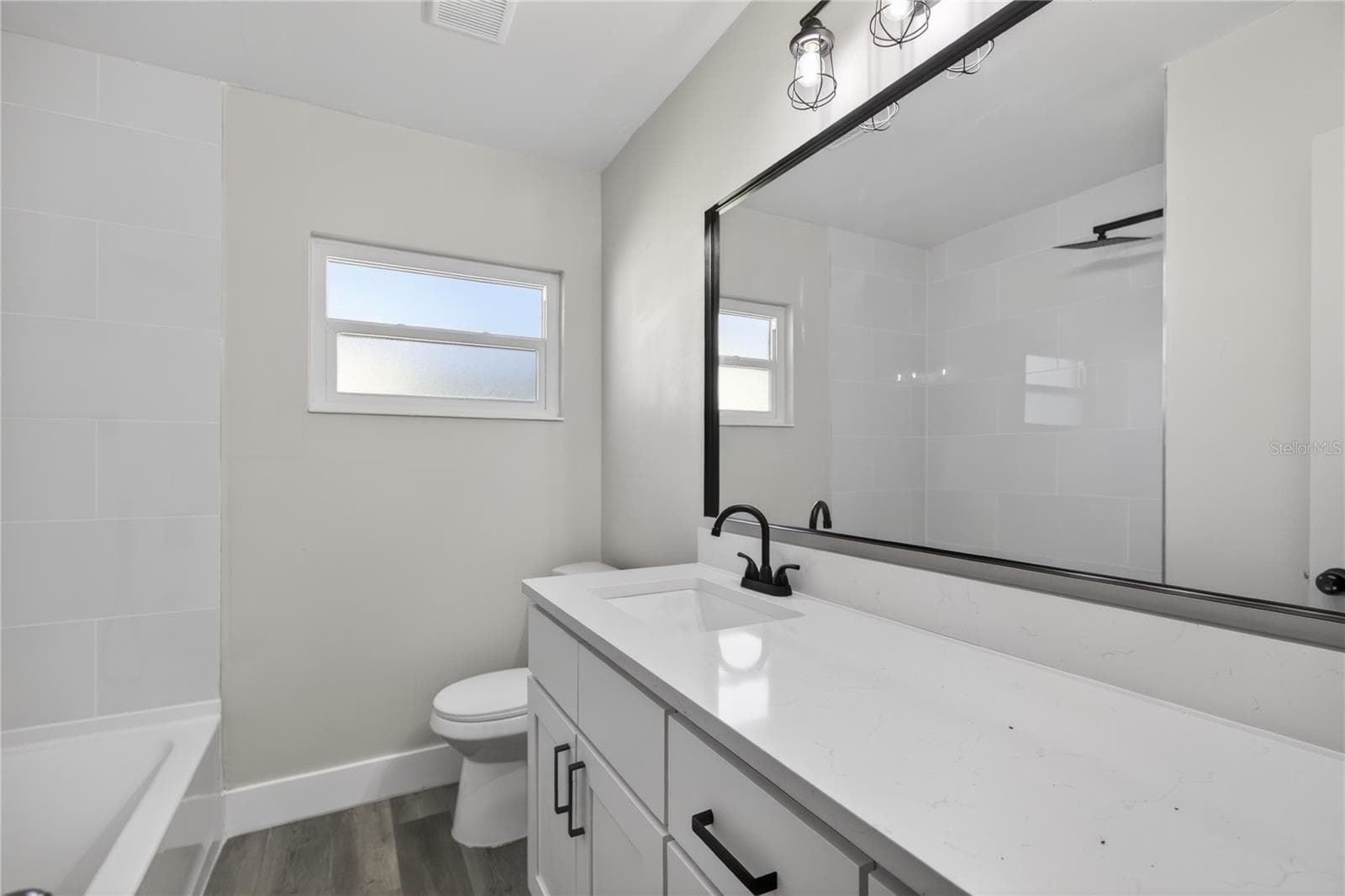 Single Family Residence at 1503 CANAL CT, TAVARES, photo 25 of 43