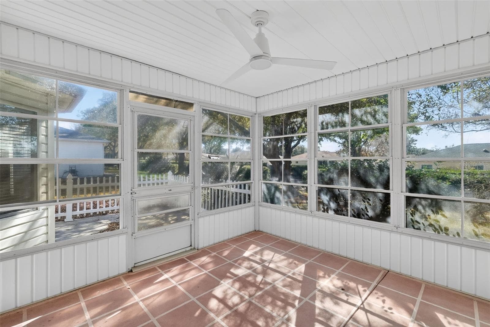 Screened lanai - 9050 SE 135TH LOOP, SUMMERFIELD