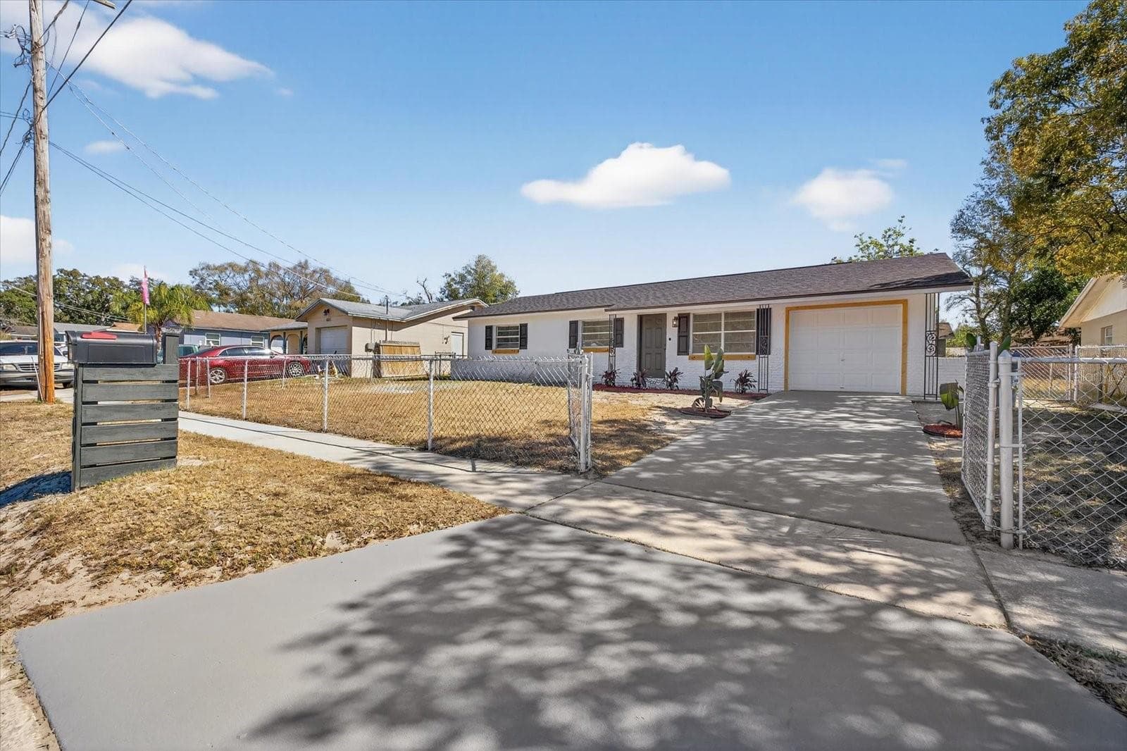 Single Family Residence at 8309 TUPELO DR, TAMPA, photo 4 of 27