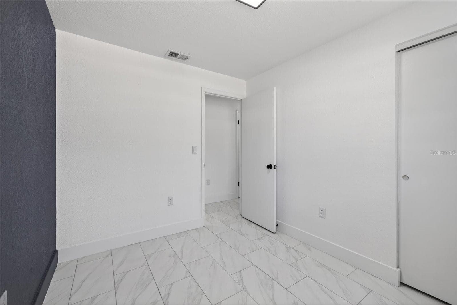 Single Family Residence at 8309 TUPELO DR, TAMPA, photo 16 of 27