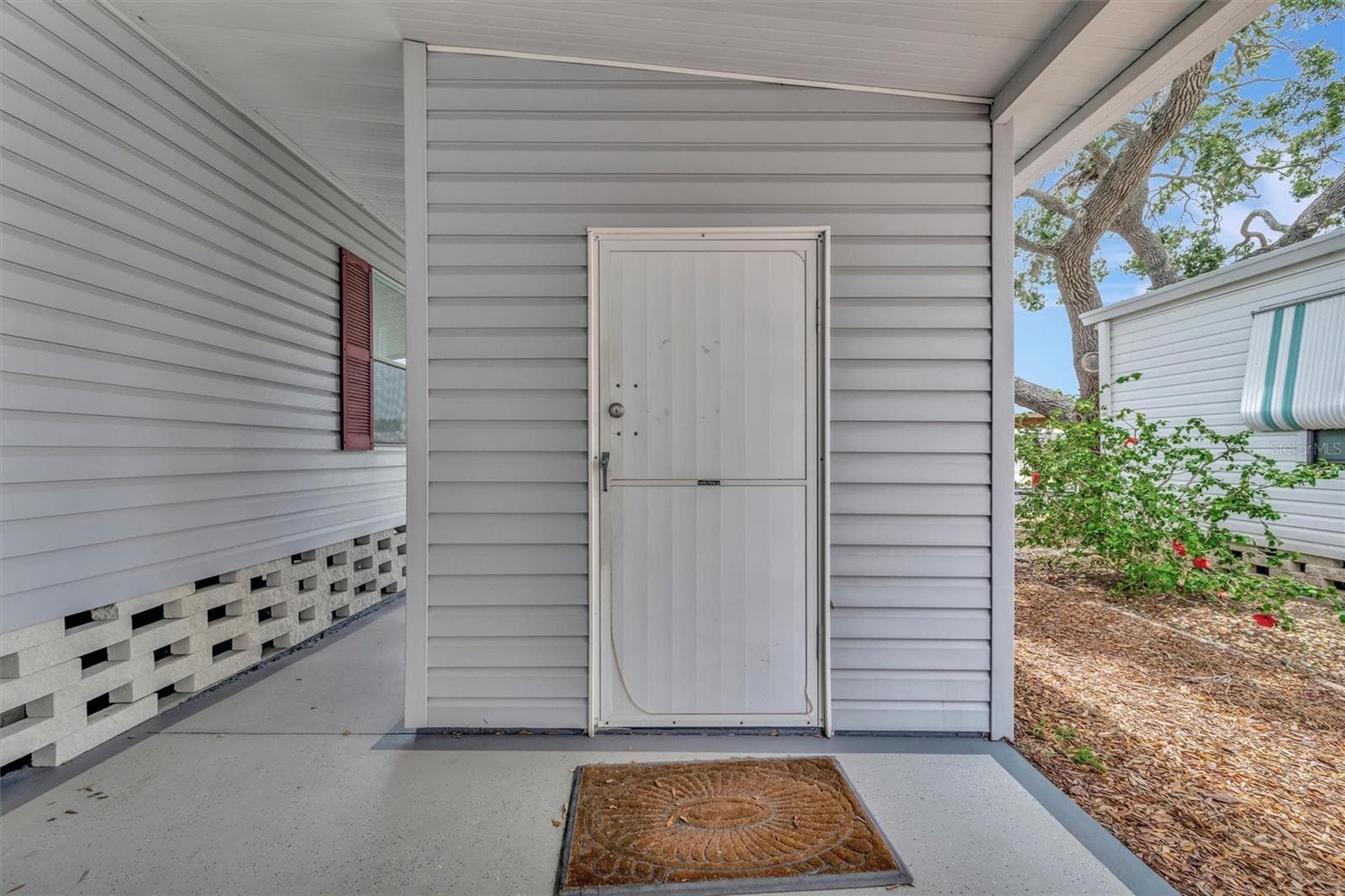 Manufactured Home at 106 N SAINT GEORGE CIR, APOLLO BEACH, photo 29 of 45