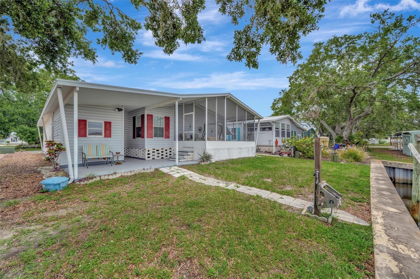 Manufactured Home at 106 N SAINT GEORGE CIR, APOLLO BEACH, photo 33 of 45