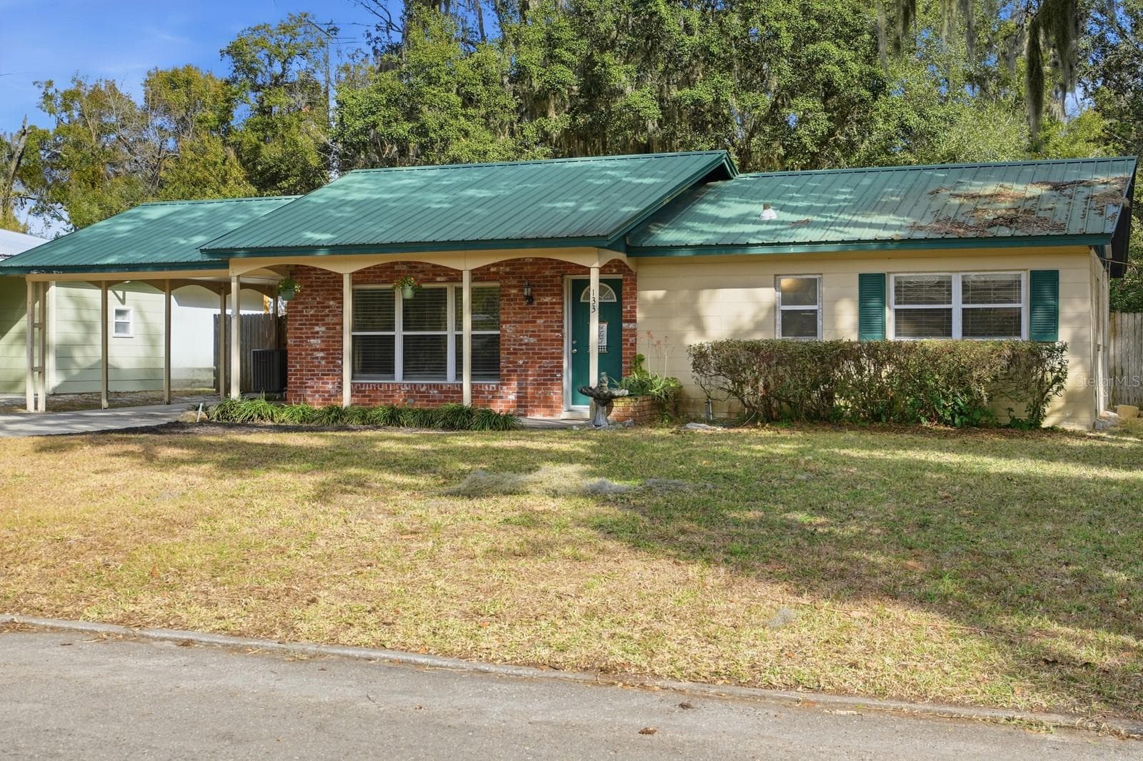 133 CRESTWOOD AVE
