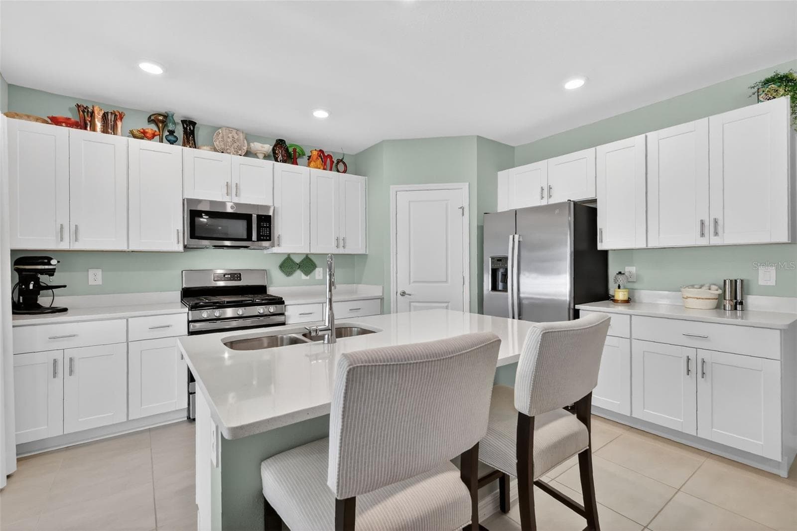 Single Family Residence at 33692 SKY BLOSSOM CIR, LEESBURG, photo 11 of 38