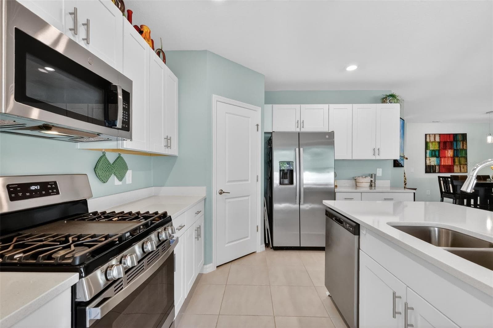 Single Family Residence at 33692 SKY BLOSSOM CIR, LEESBURG, photo 12 of 38
