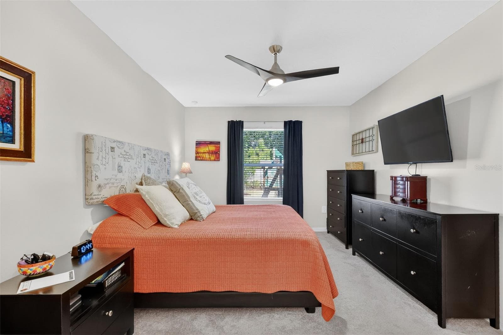 Single Family Residence at 33692 SKY BLOSSOM CIR, LEESBURG, photo 18 of 38