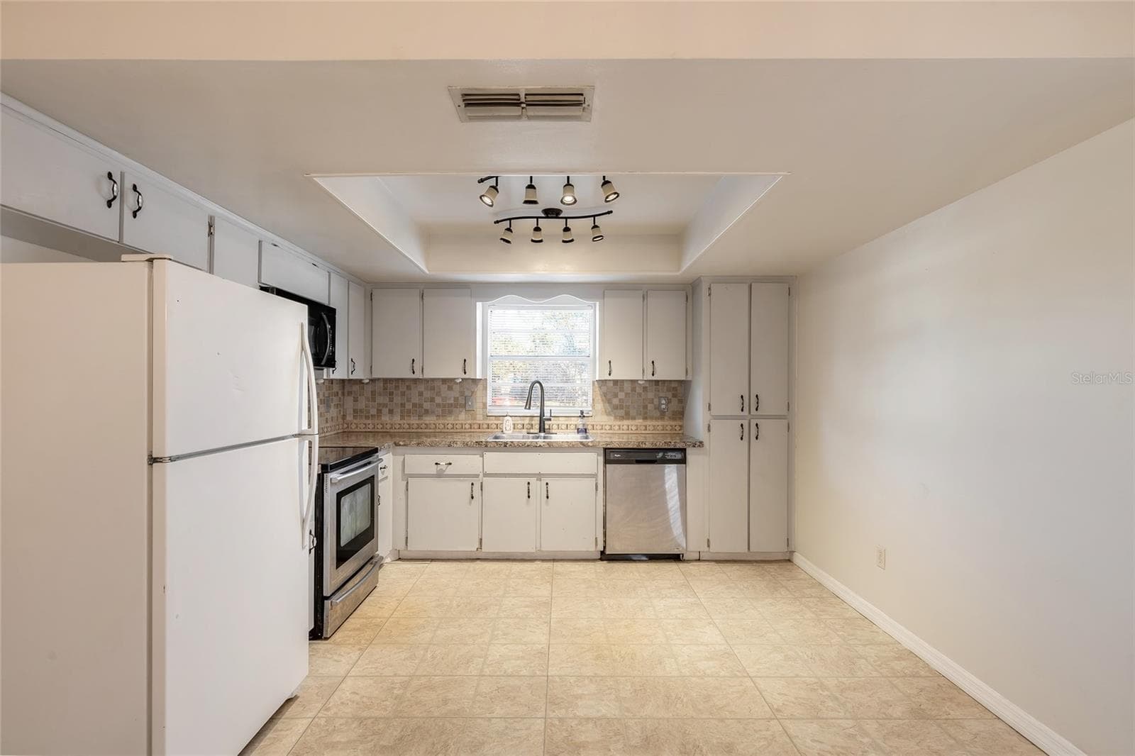 Single Family Residence at 1210 MELLISA DR, PORT ORANGE, photo 10 of 43
