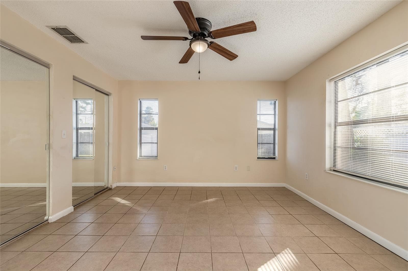 Single Family Residence at 1210 MELLISA DR, PORT ORANGE, photo 15 of 43