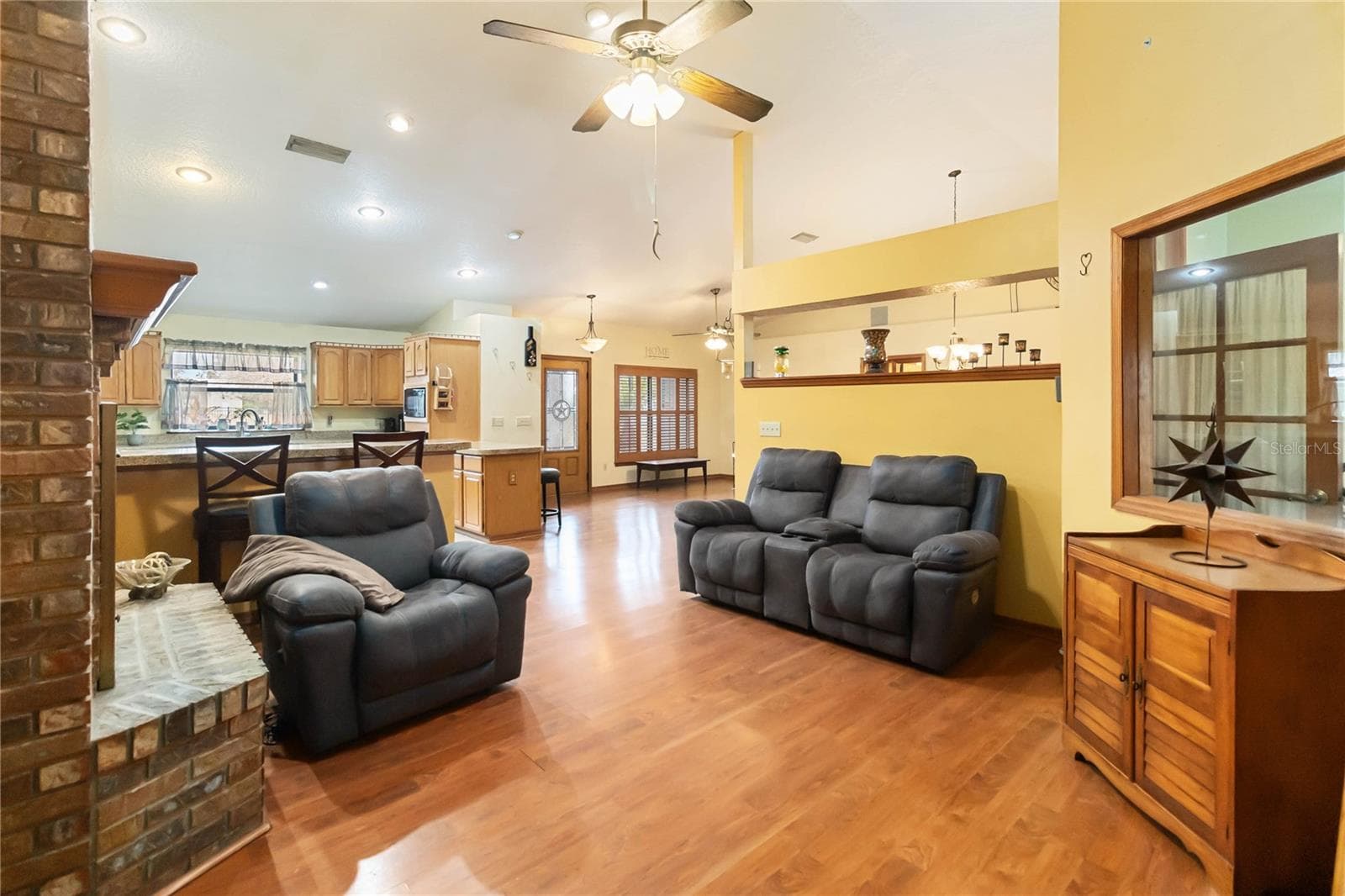 Family Room looking back at Kitchen and Living Room - 18711 NORTHCLIFF ST, ORLANDO
