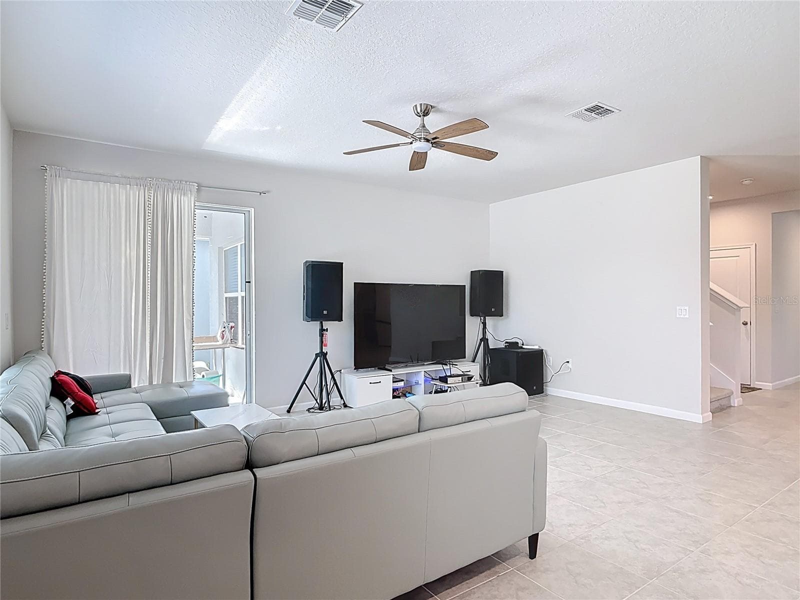 Single Family Residence at 121 EAGLE HARBOR WAY, DAYTONA BEACH, photo 10 of 51