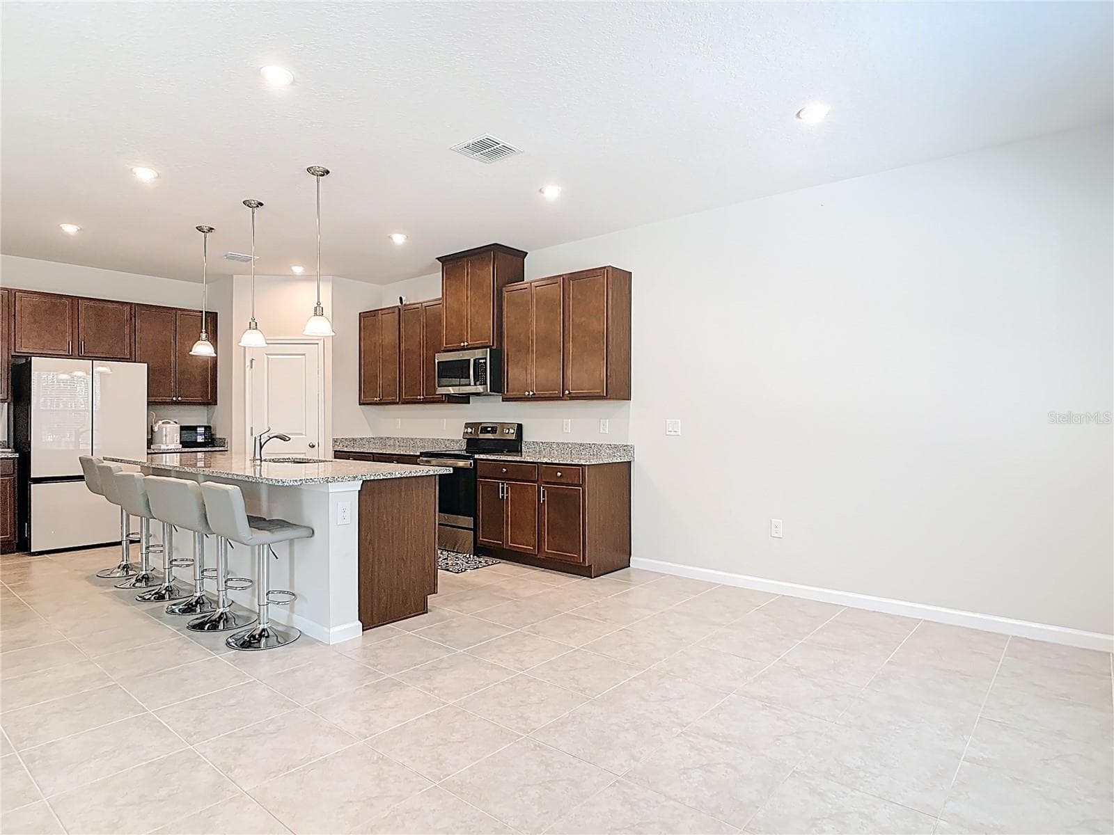 Single Family Residence at 121 EAGLE HARBOR WAY, DAYTONA BEACH, photo 18 of 51