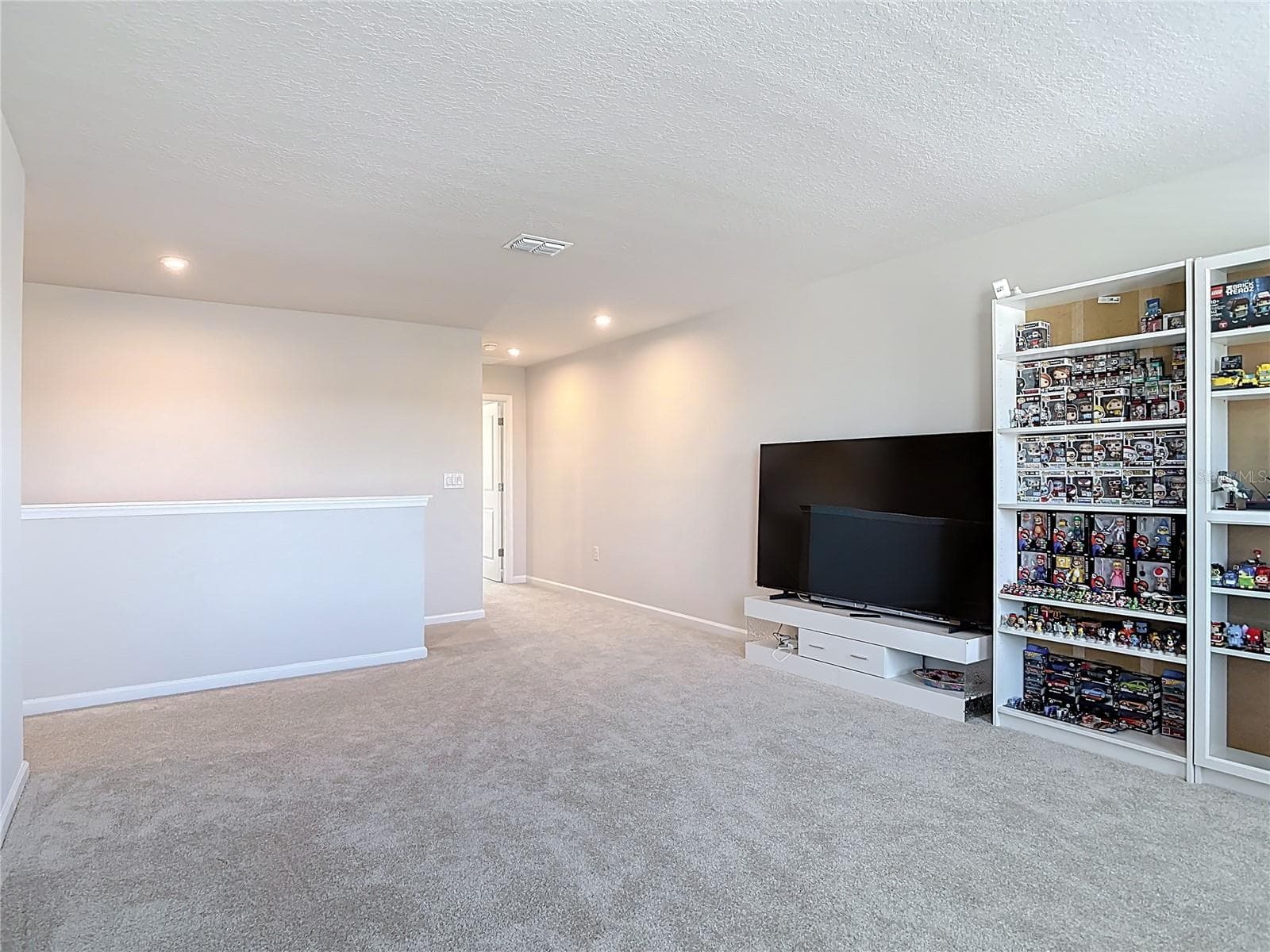 Single Family Residence at 121 EAGLE HARBOR WAY, DAYTONA BEACH, photo 24 of 51