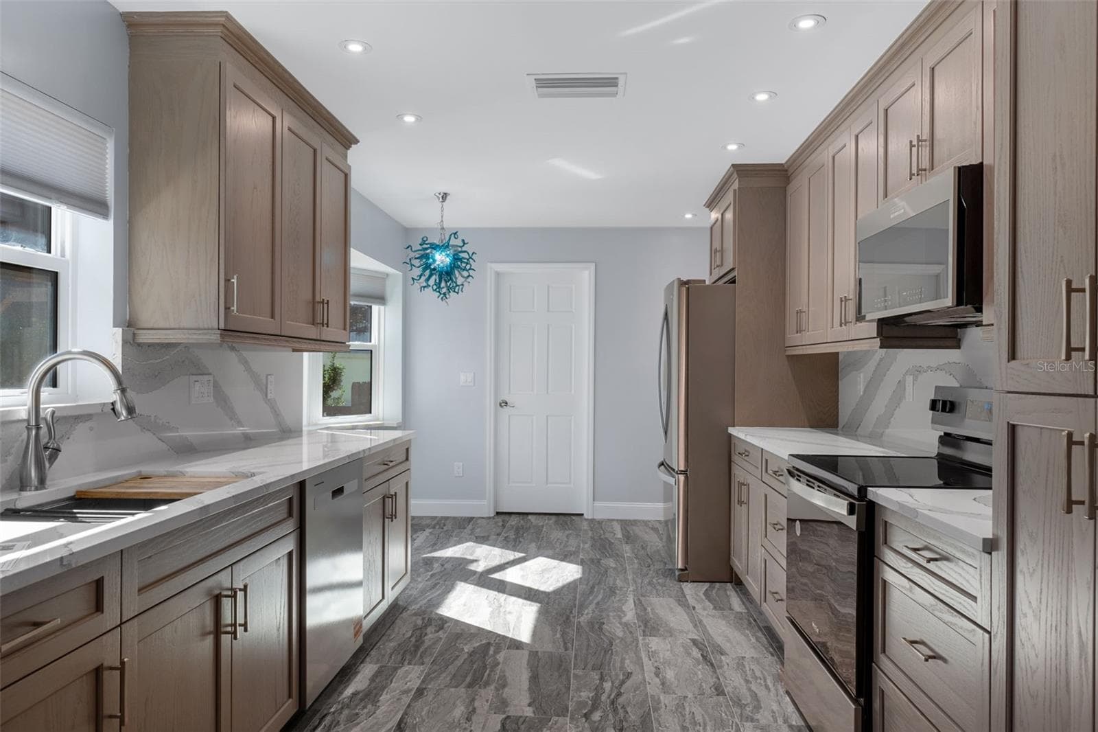 Kitchen - 11870 W RIVERHAVEN DR, HOMOSASSA