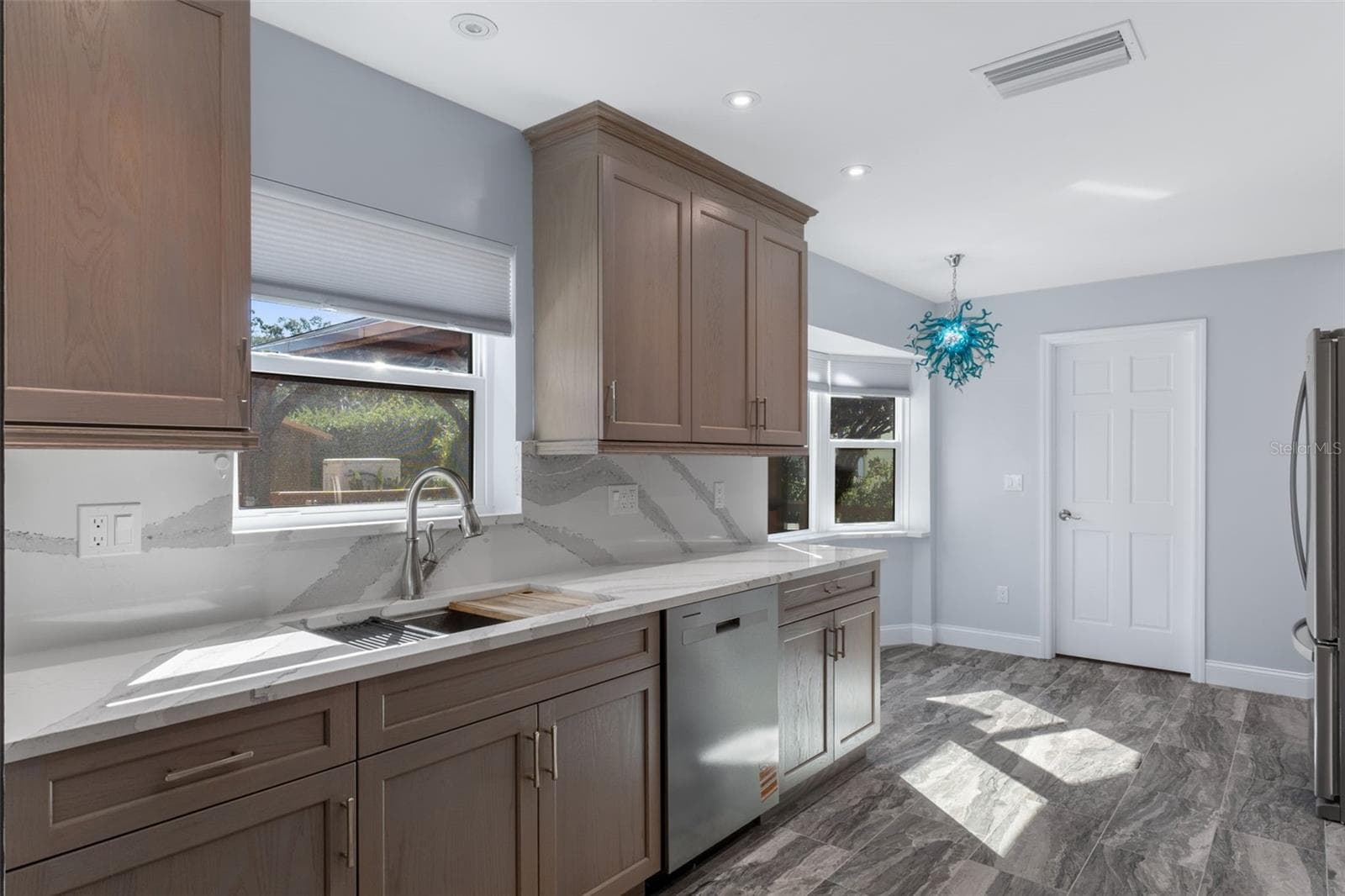 Kitchen - 11870 W RIVERHAVEN DR, HOMOSASSA