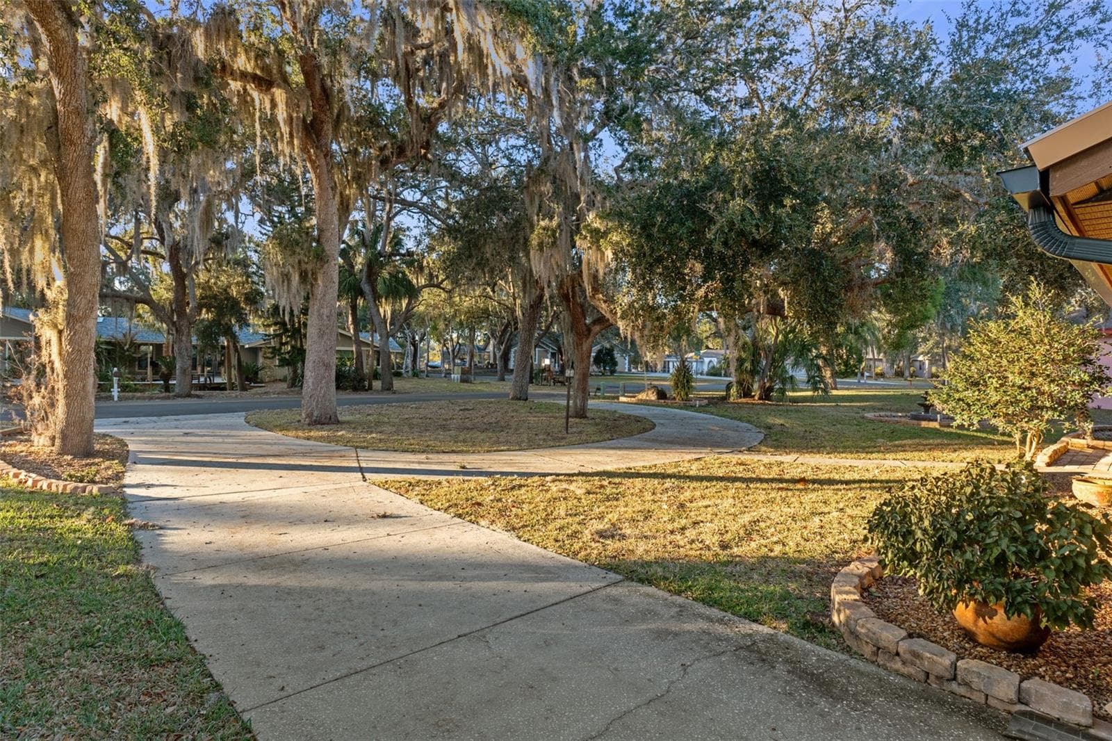 Single Family Residence at 11870 W RIVERHAVEN DR, HOMOSASSA, photo 46 of 59