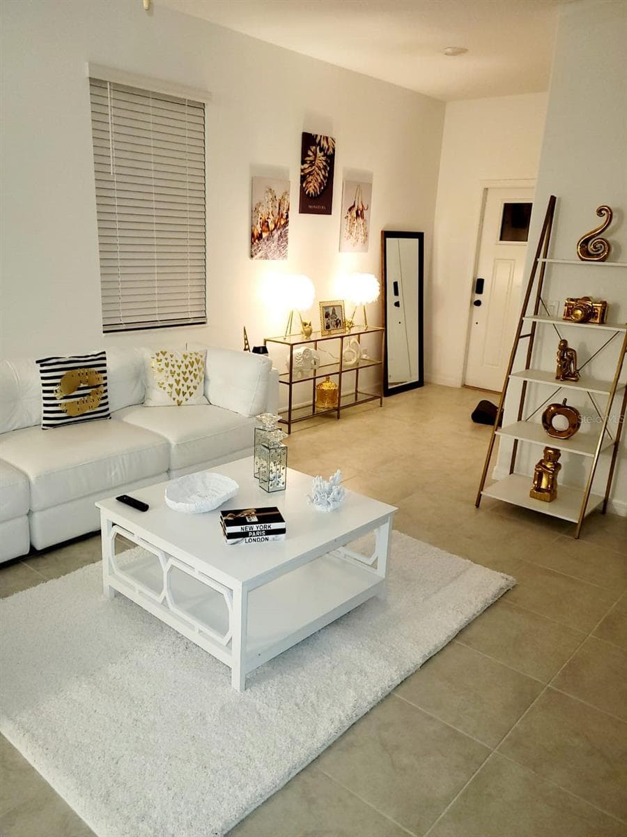 Townhouse at 5131 FORUM BLVD, HOLIDAY, photo 7 of 13