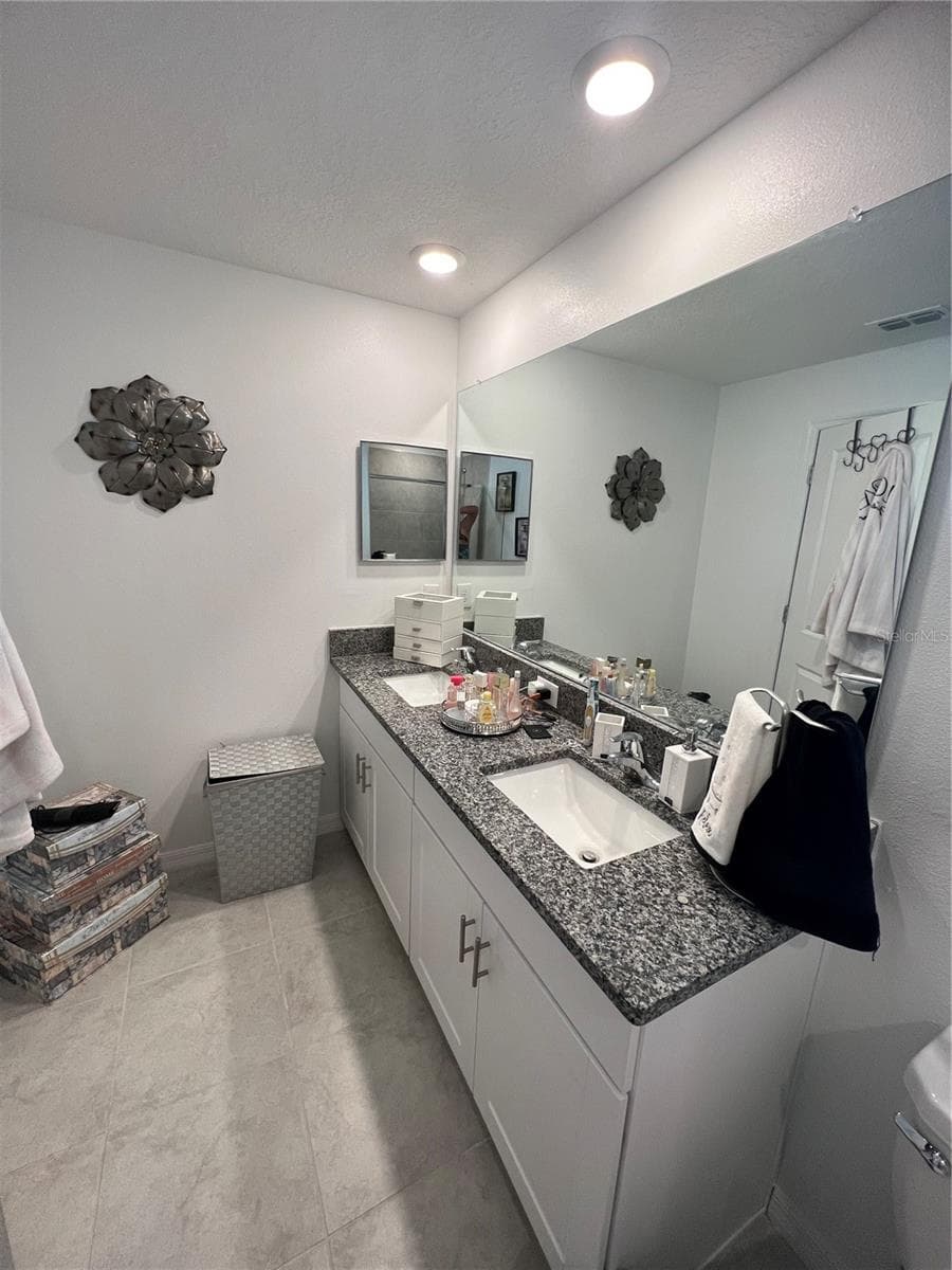 Townhouse at 5131 FORUM BLVD, HOLIDAY, photo 9 of 13